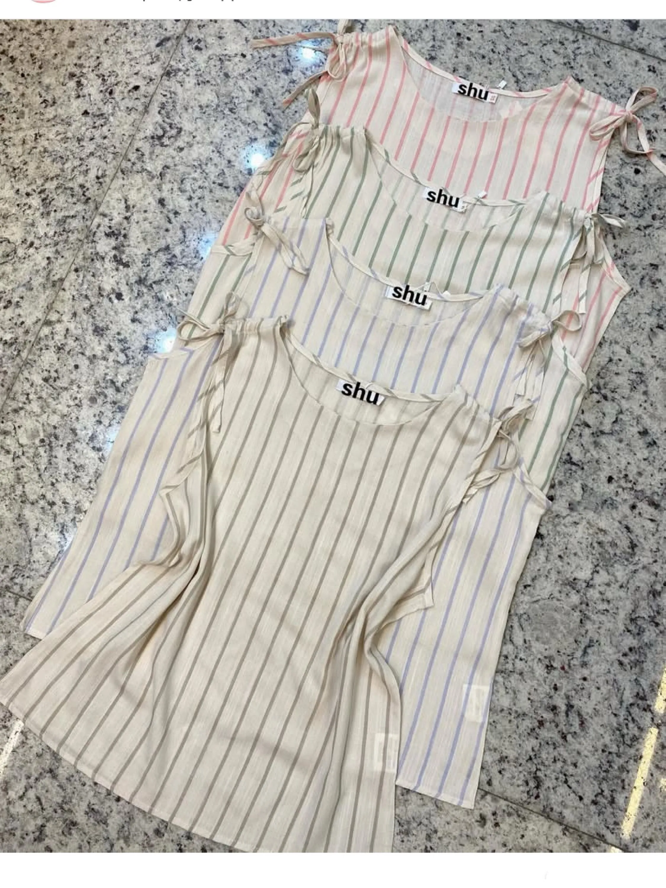 blusa de listra sem manga shu loja