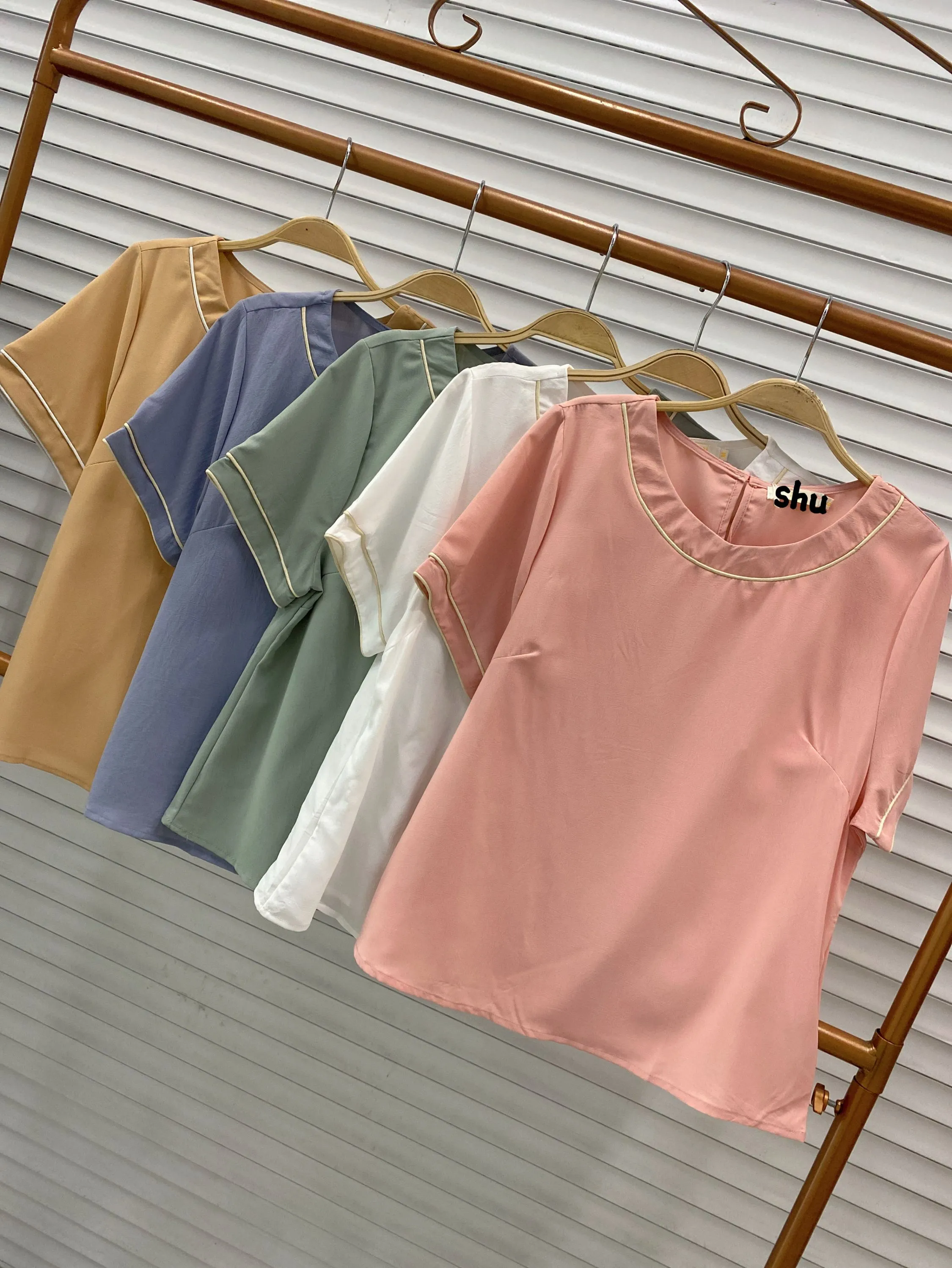 blusa lisa gola redonda manga curta shu loja