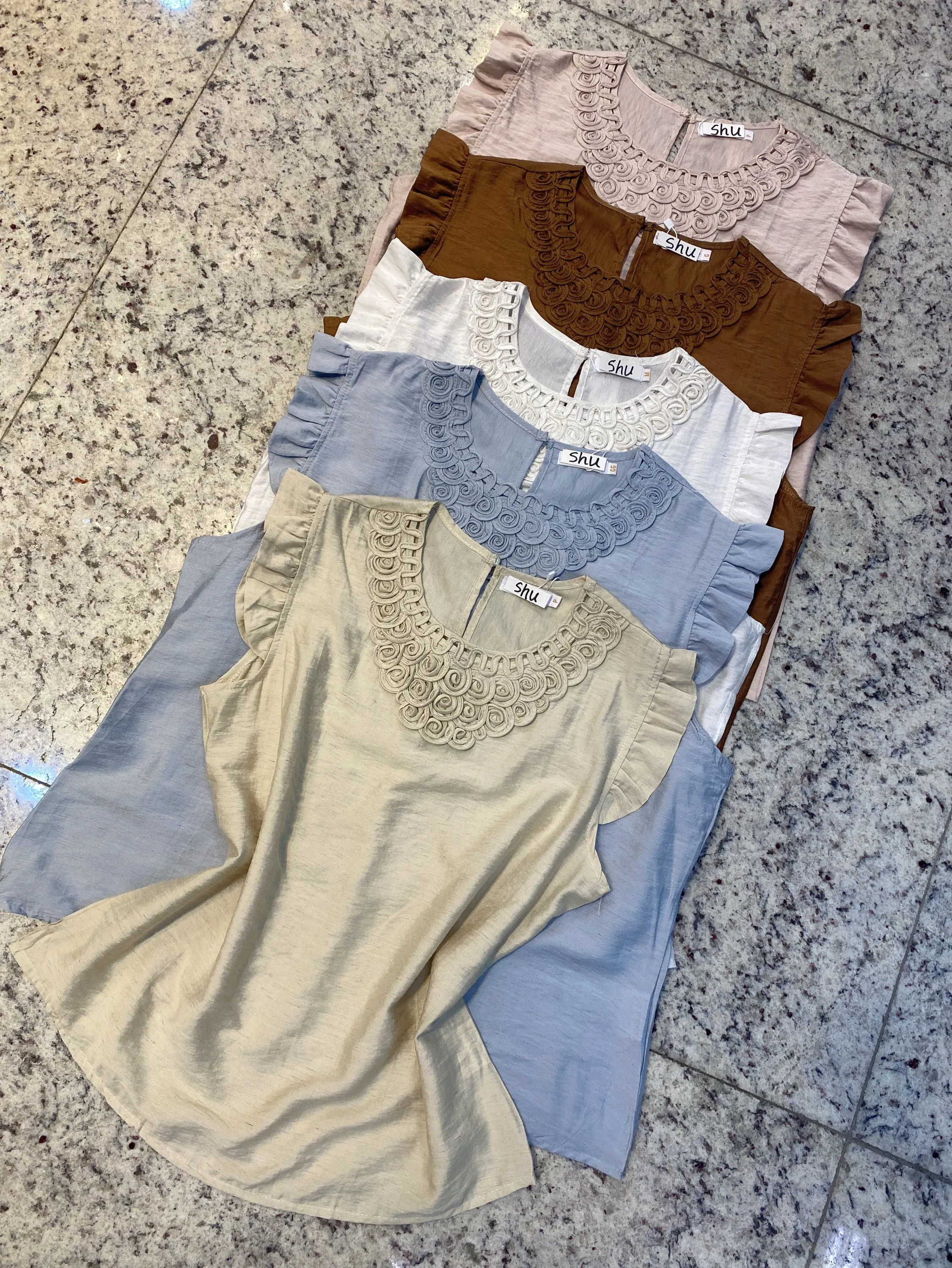 blusa lisa manga curta manga babado shu loja