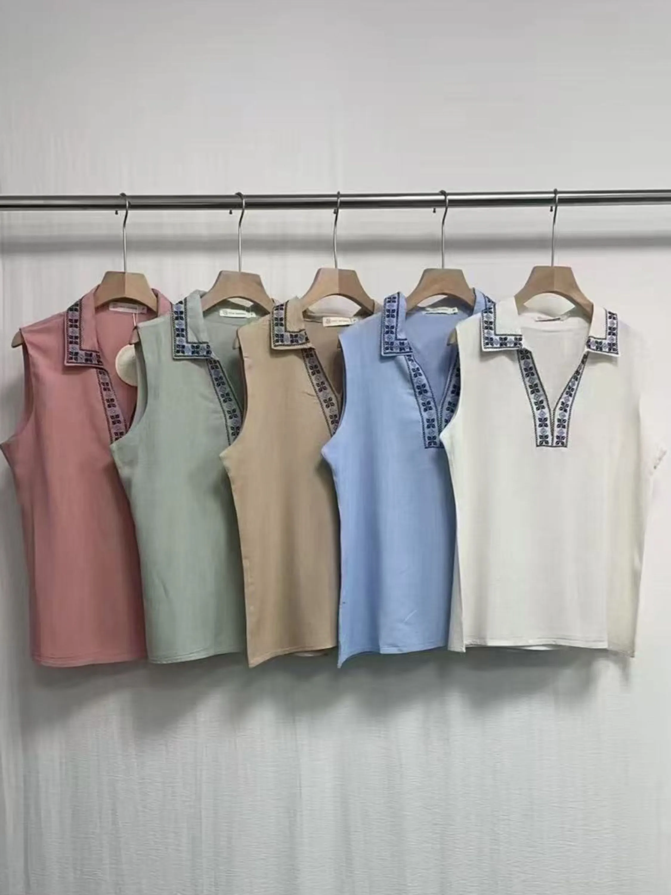 blusa com bordado sem manga shu loja