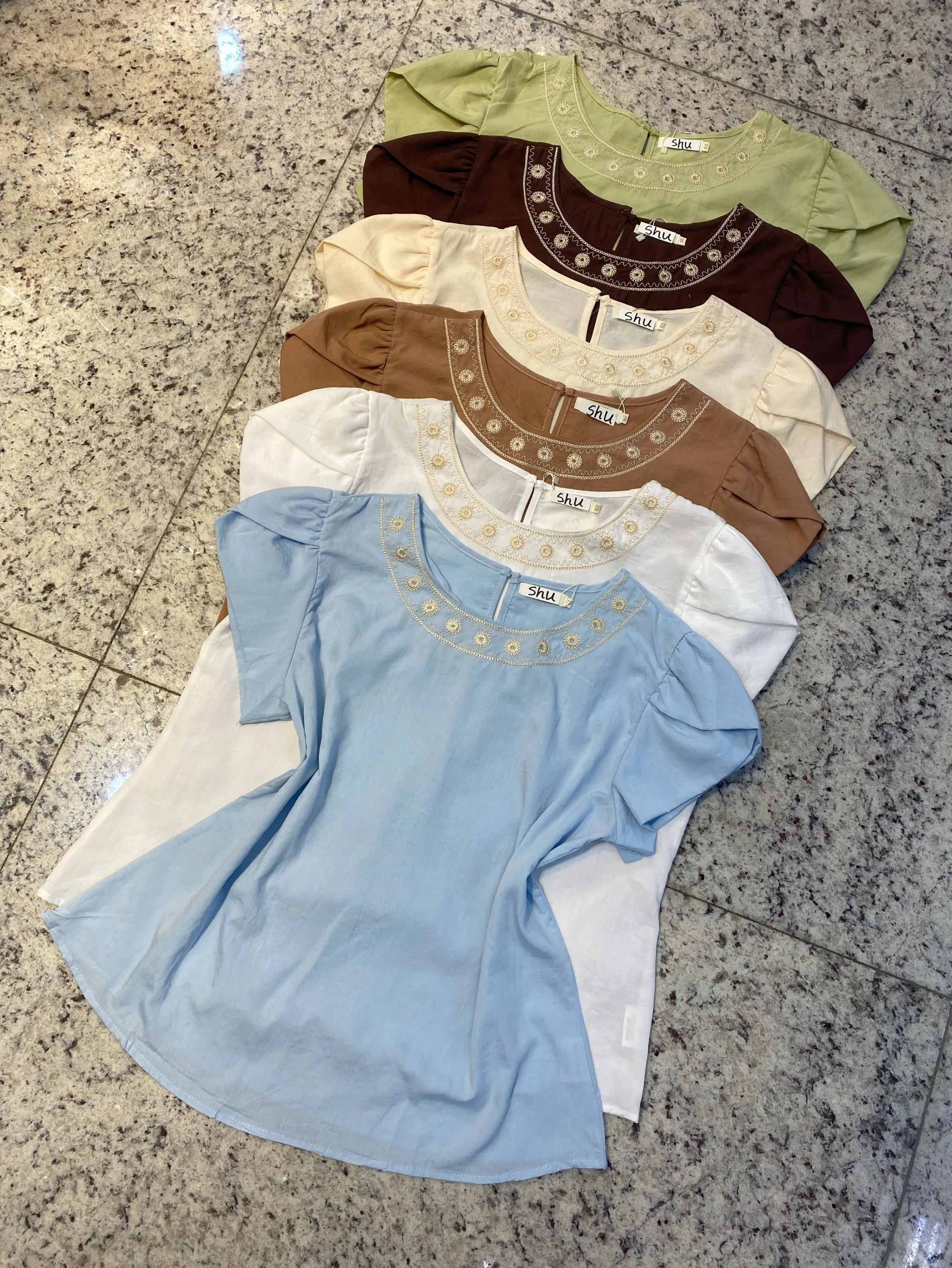 plus size com bordado manga curta shu loja