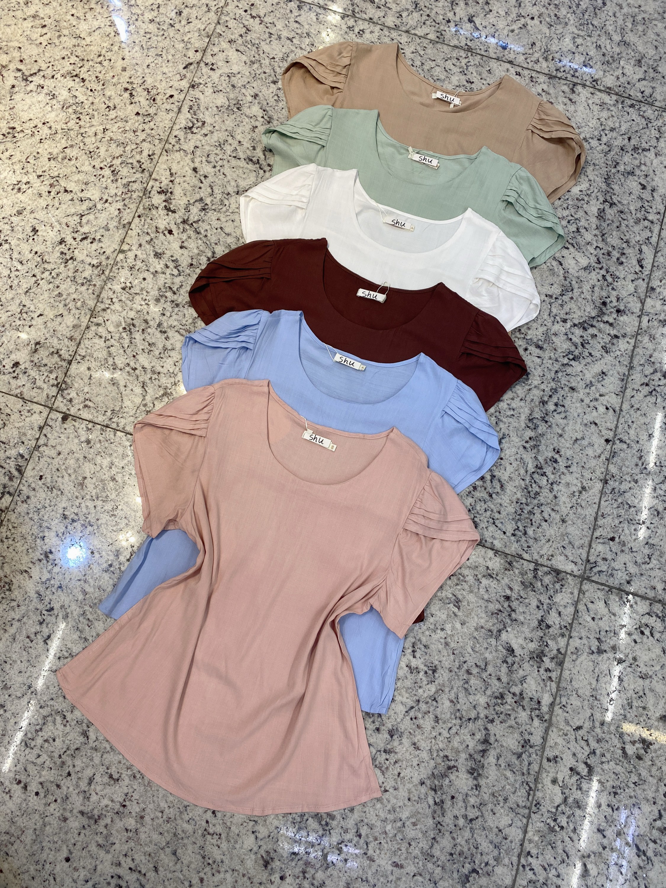 blusa lisa com elastano manga curta shu loja