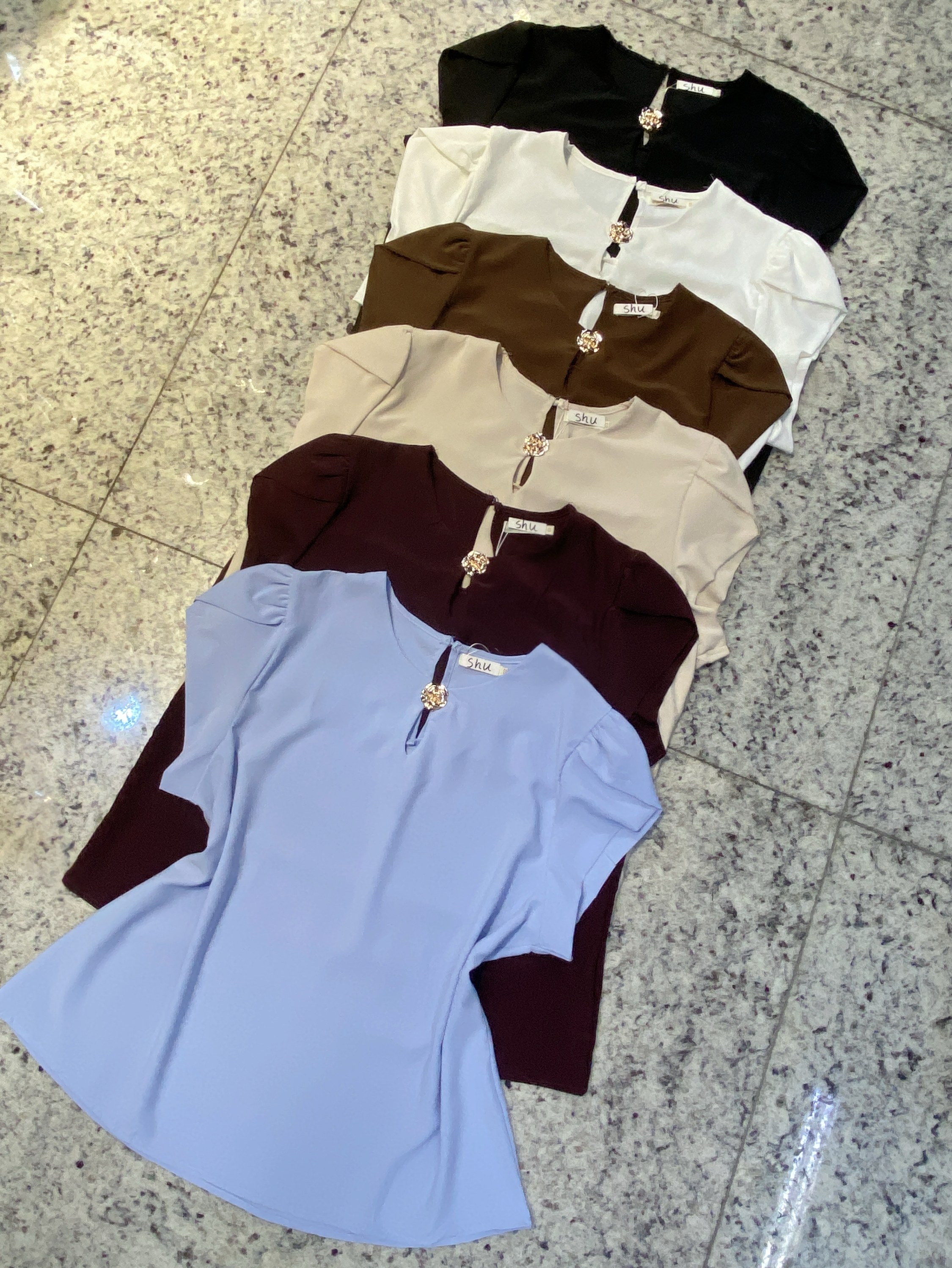 plus size com fivela manga curta shu loja