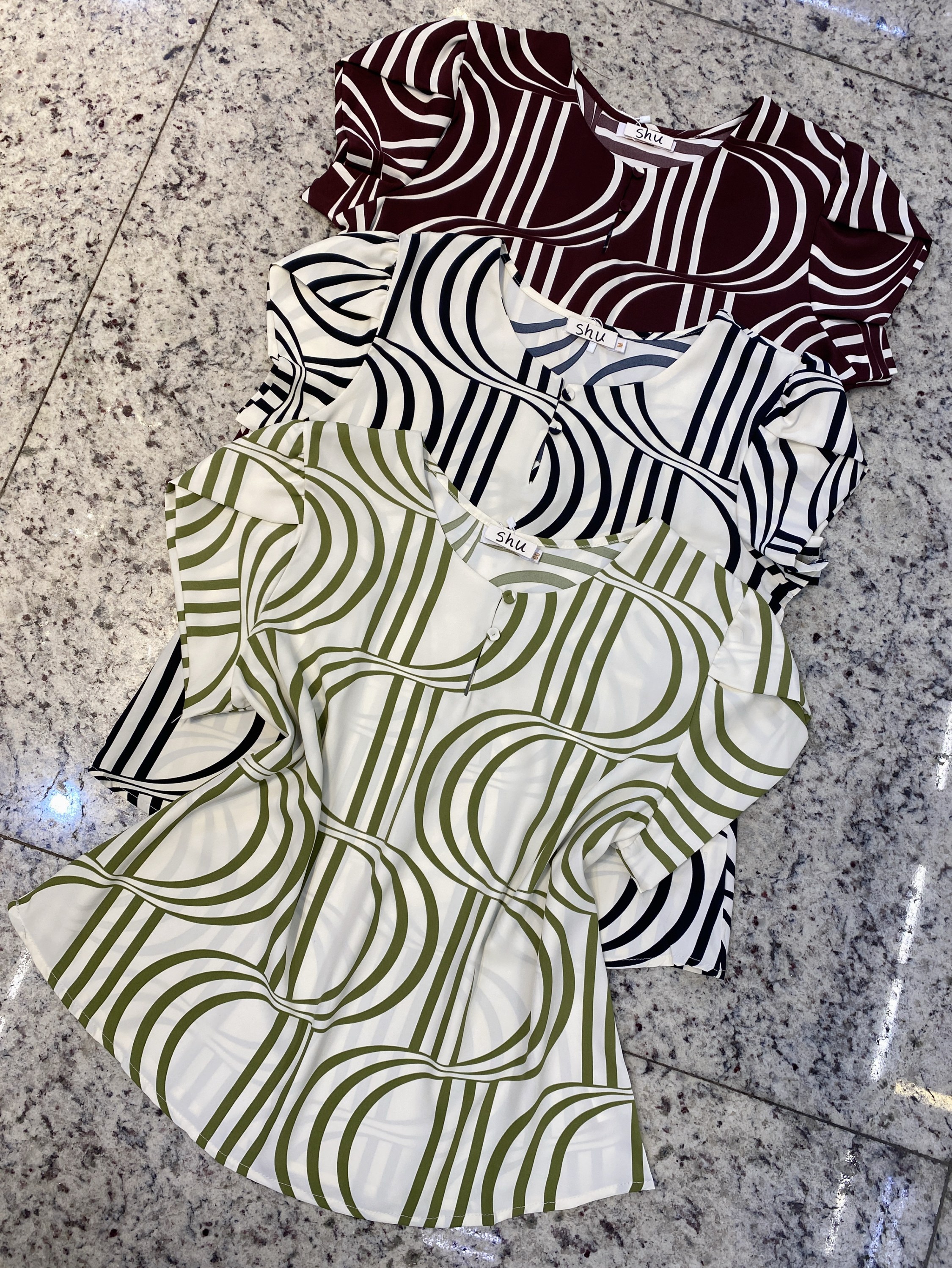 blusa estampada manga curta shu loja