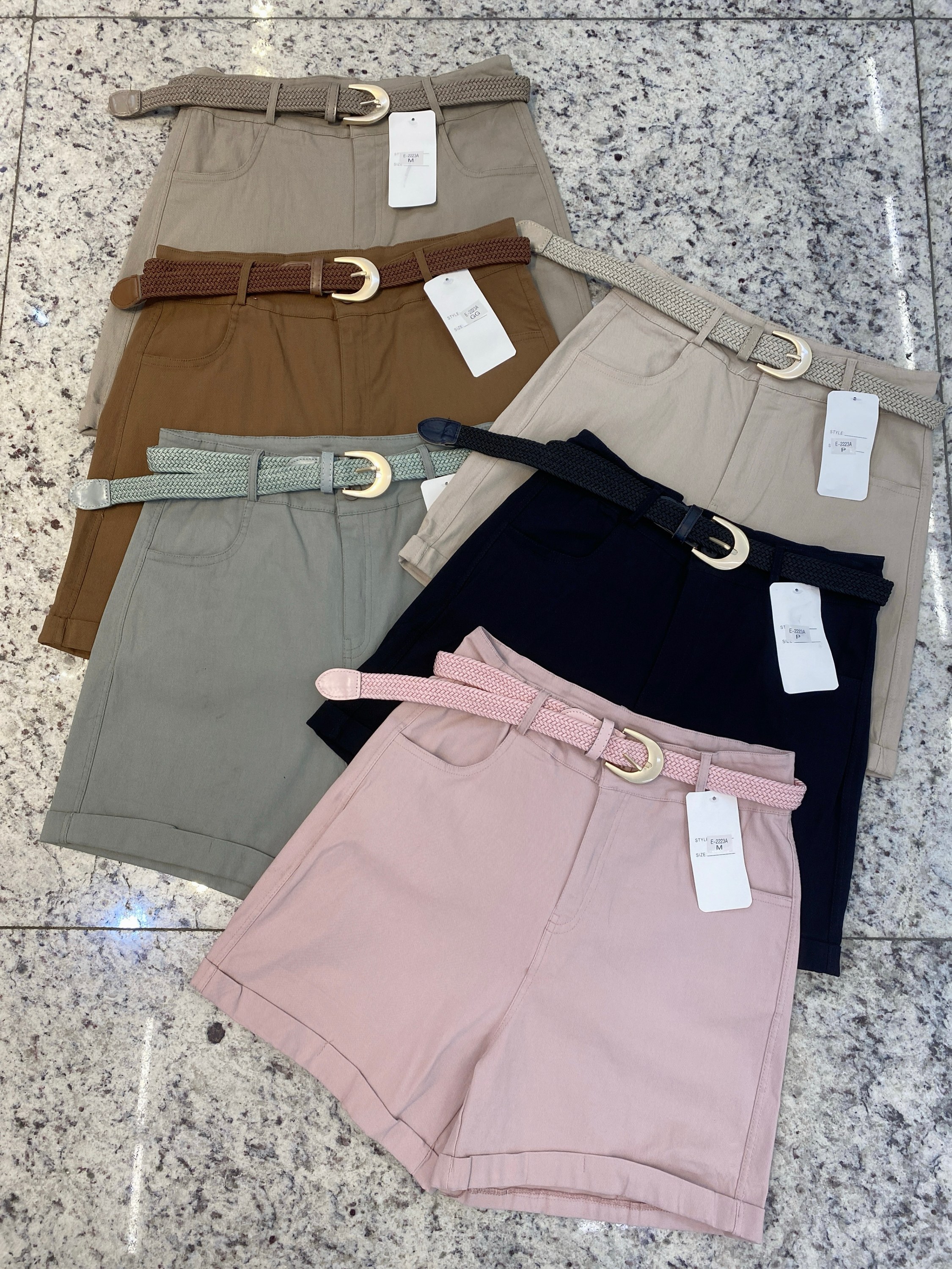 short com elastano (bastante ) com cinto shu loja