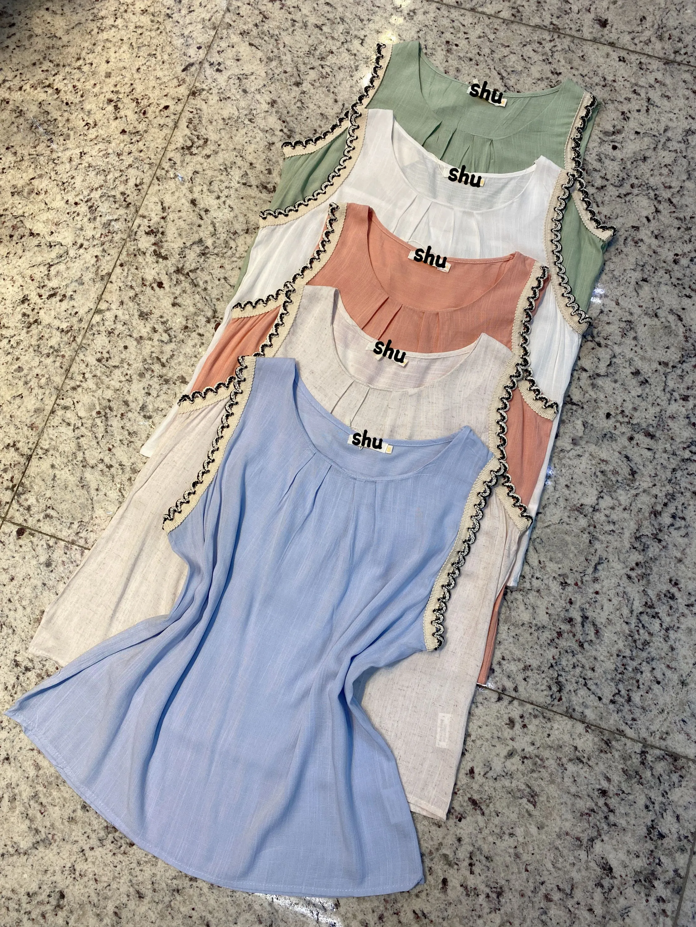 blusa lisa sem manga shu loja