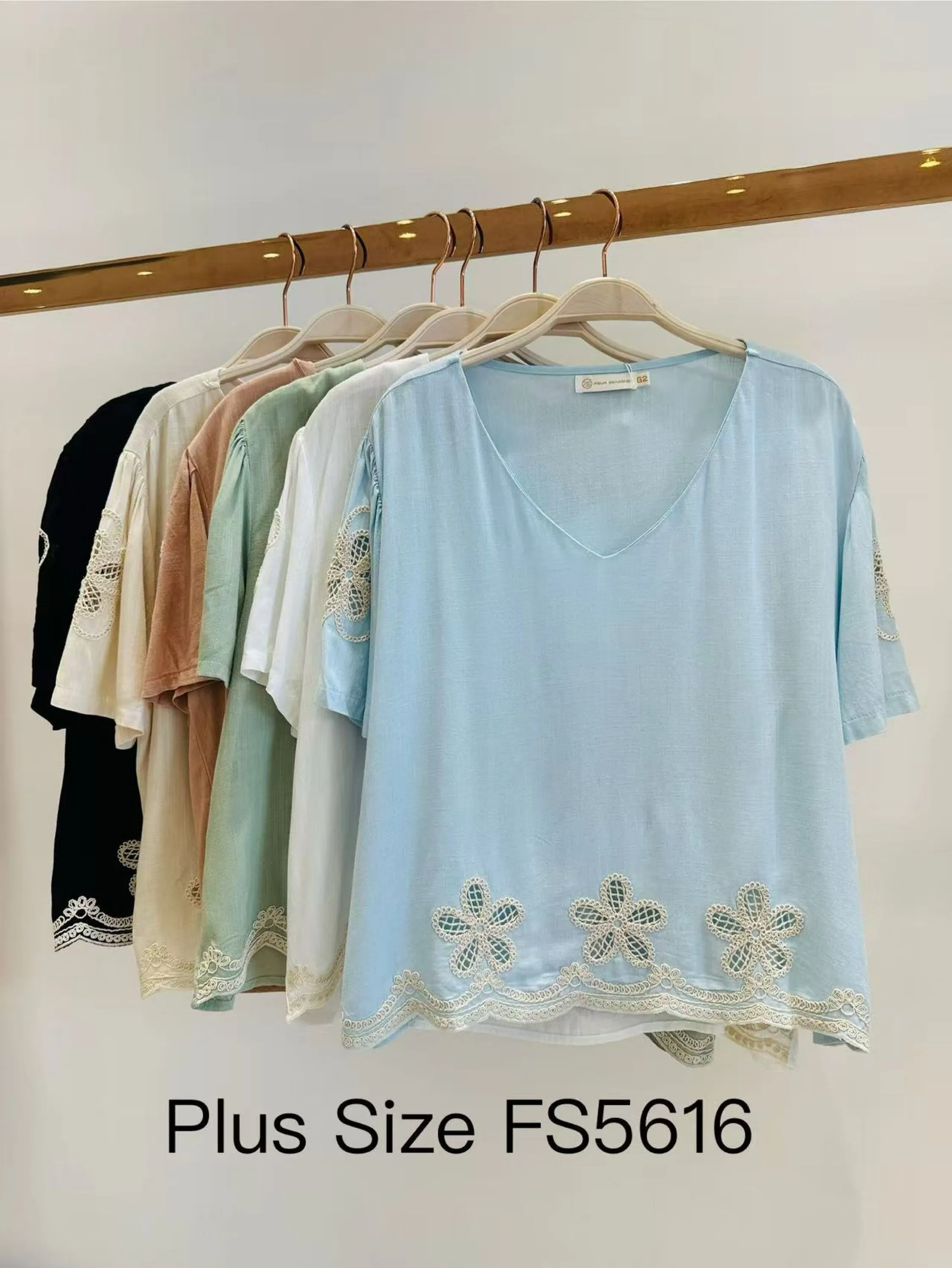 plus size de cropped com bordado manga curta shu loja