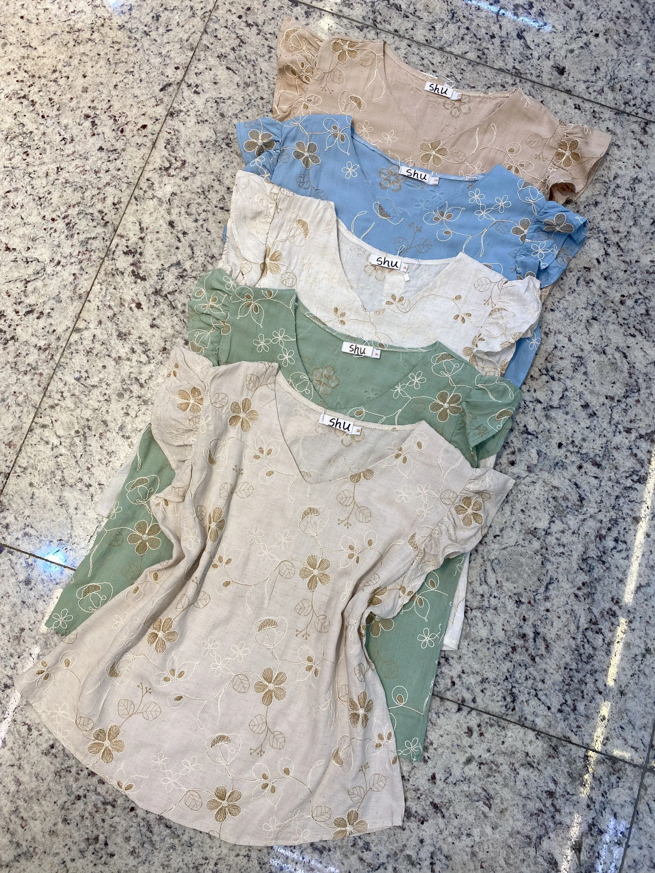 blusa de manga babado manga curta shu loja