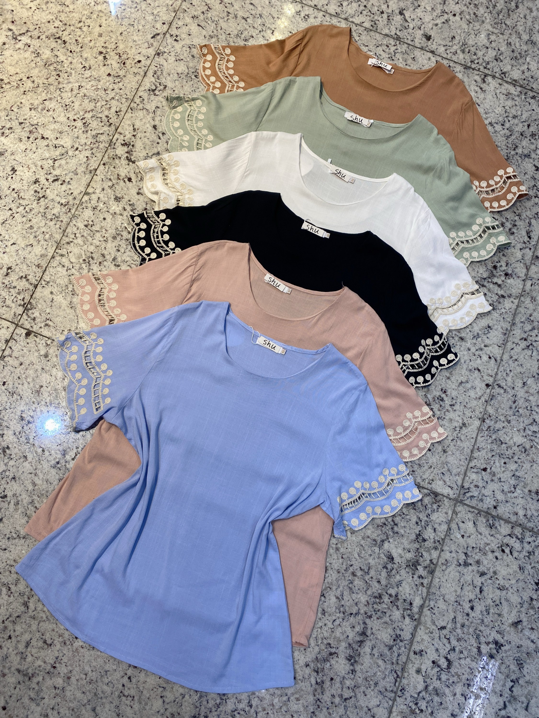 plus size com elastano com bordado manga curta shu loja