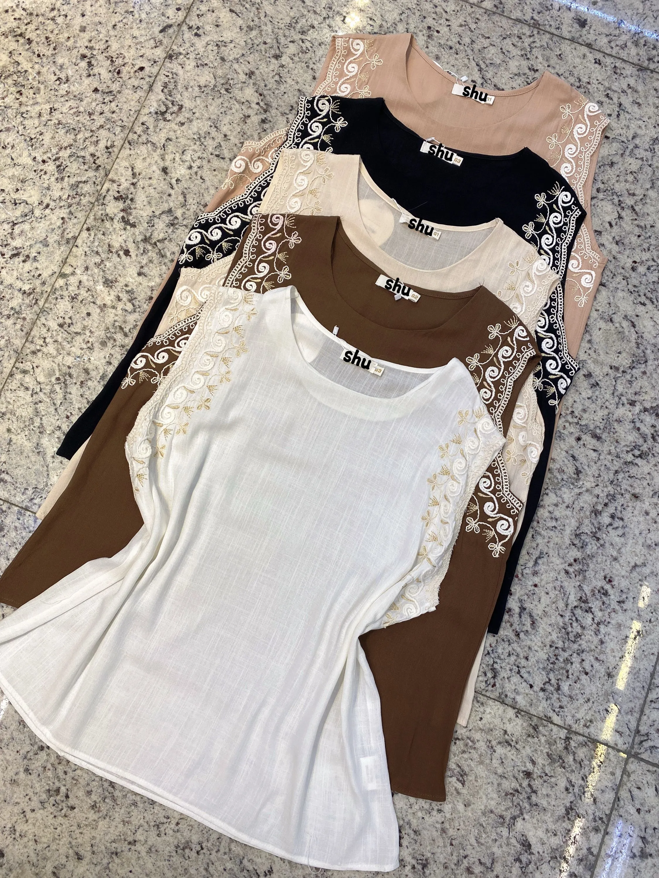 plus size com bordado sem manga shu loja