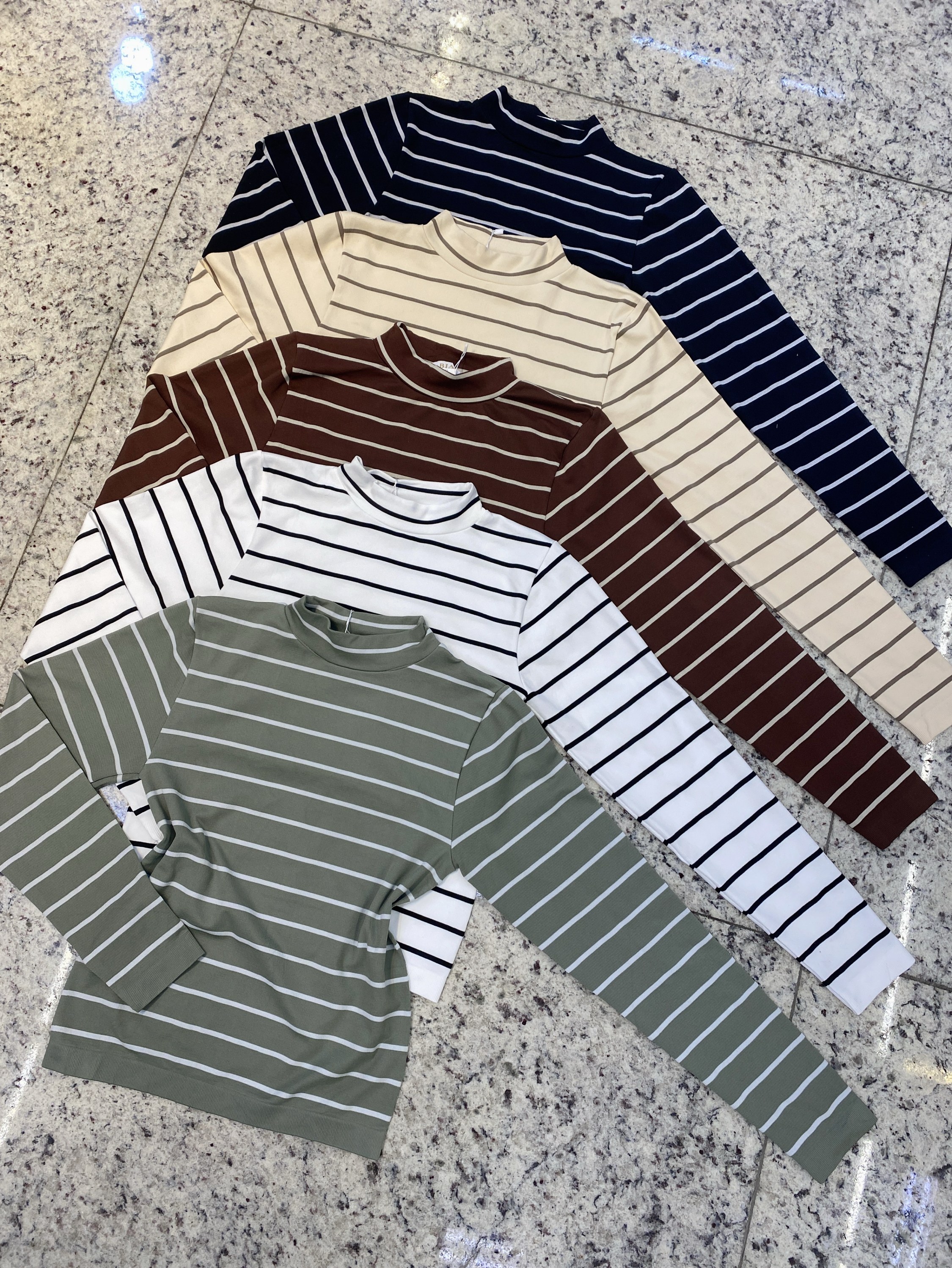 blusa com elastano (bastante ) manga longa shu loja