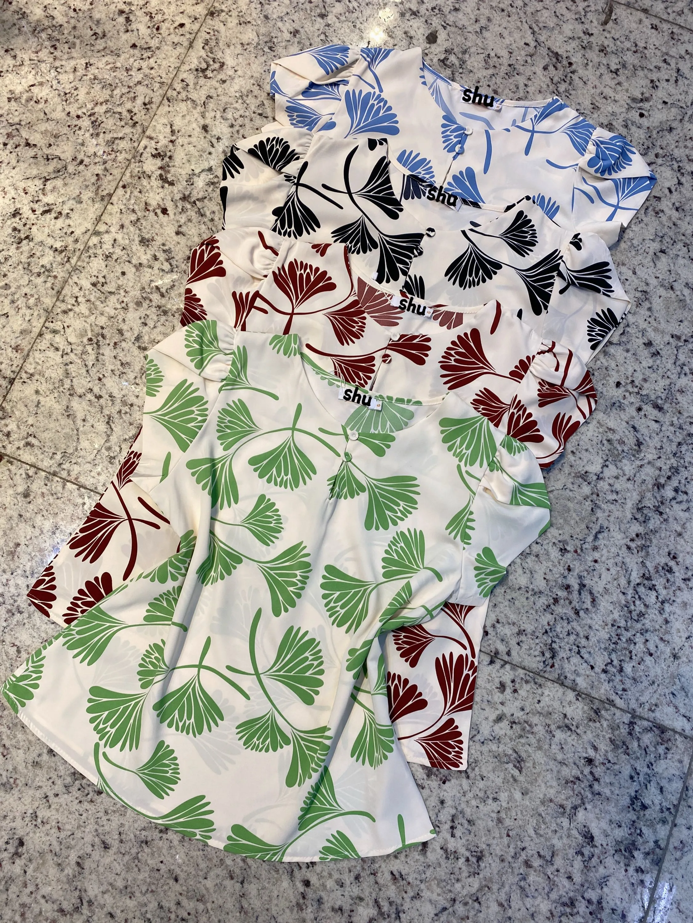 blusa estampada manga curta shu loja