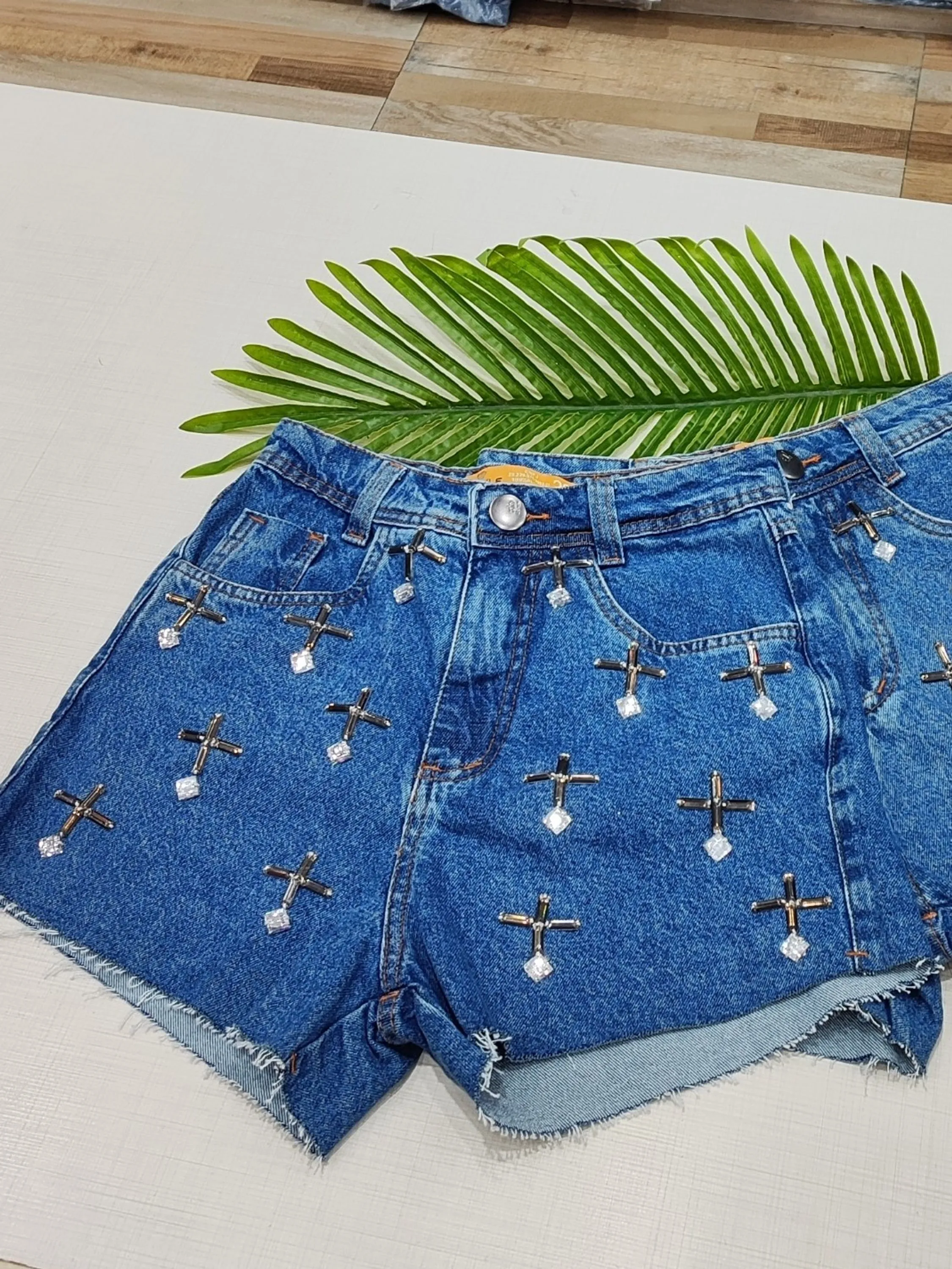 Short Jeans Feminino Pedraria Grande