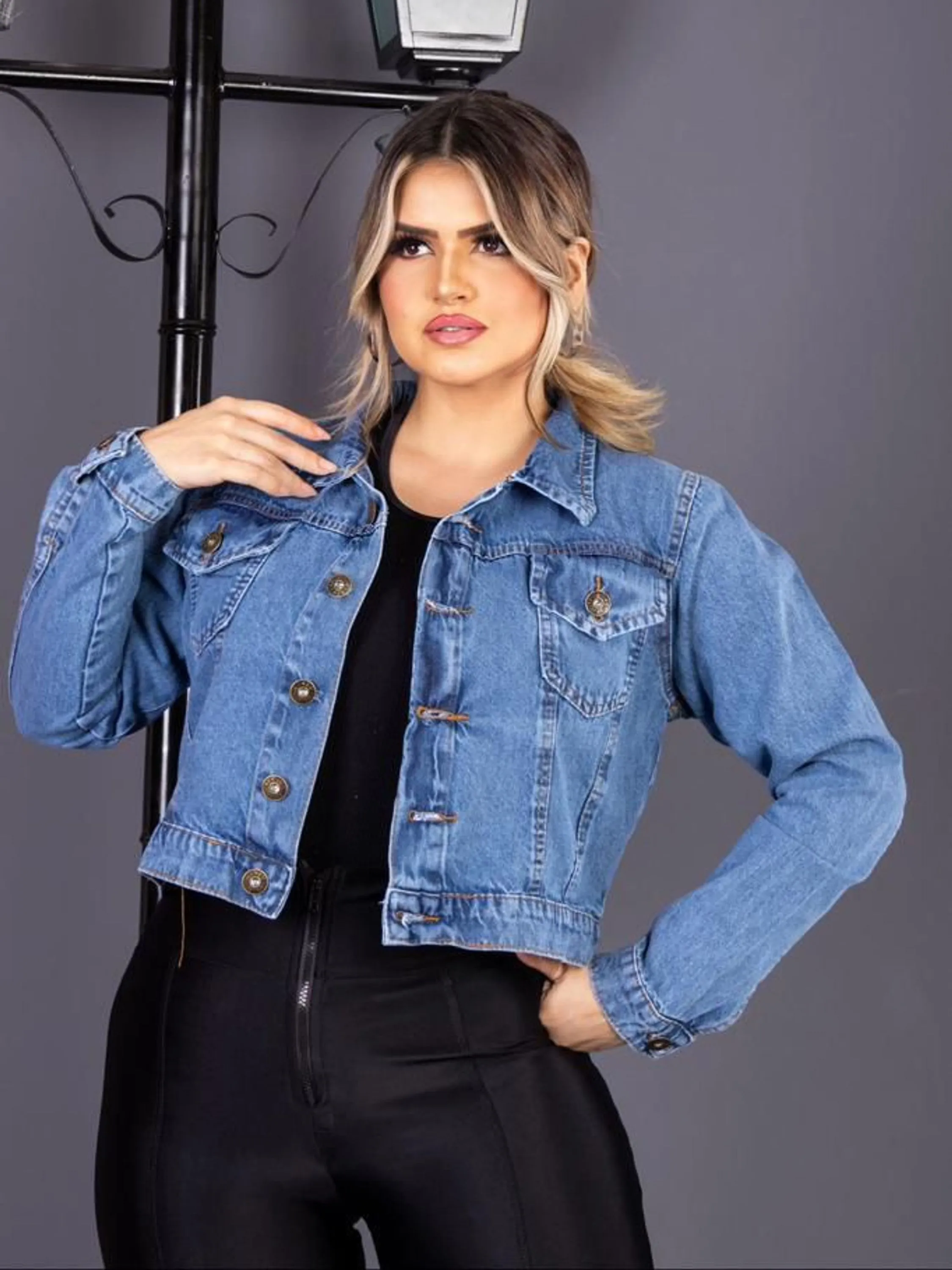 Jaqueta Jeans Feminina Lavagem Media