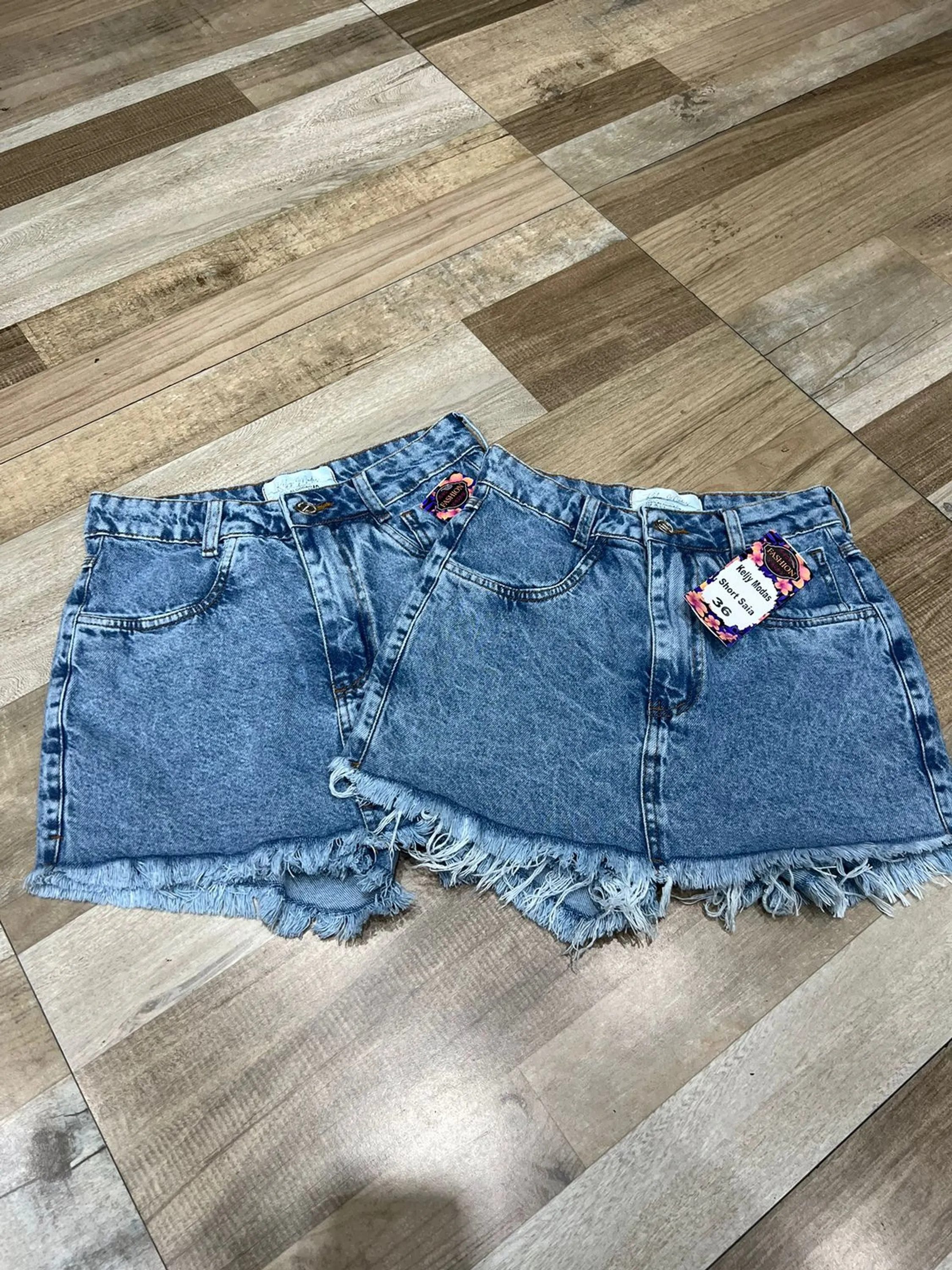 Short Saia Jeans Feminina Com Rasgado