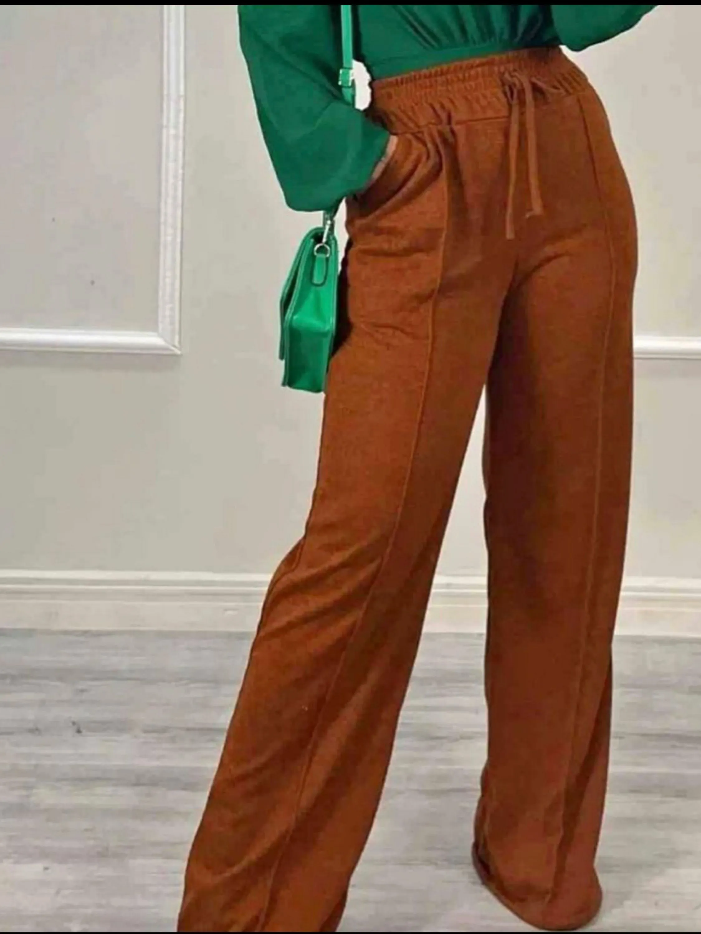 Calça pantalona lãzinha