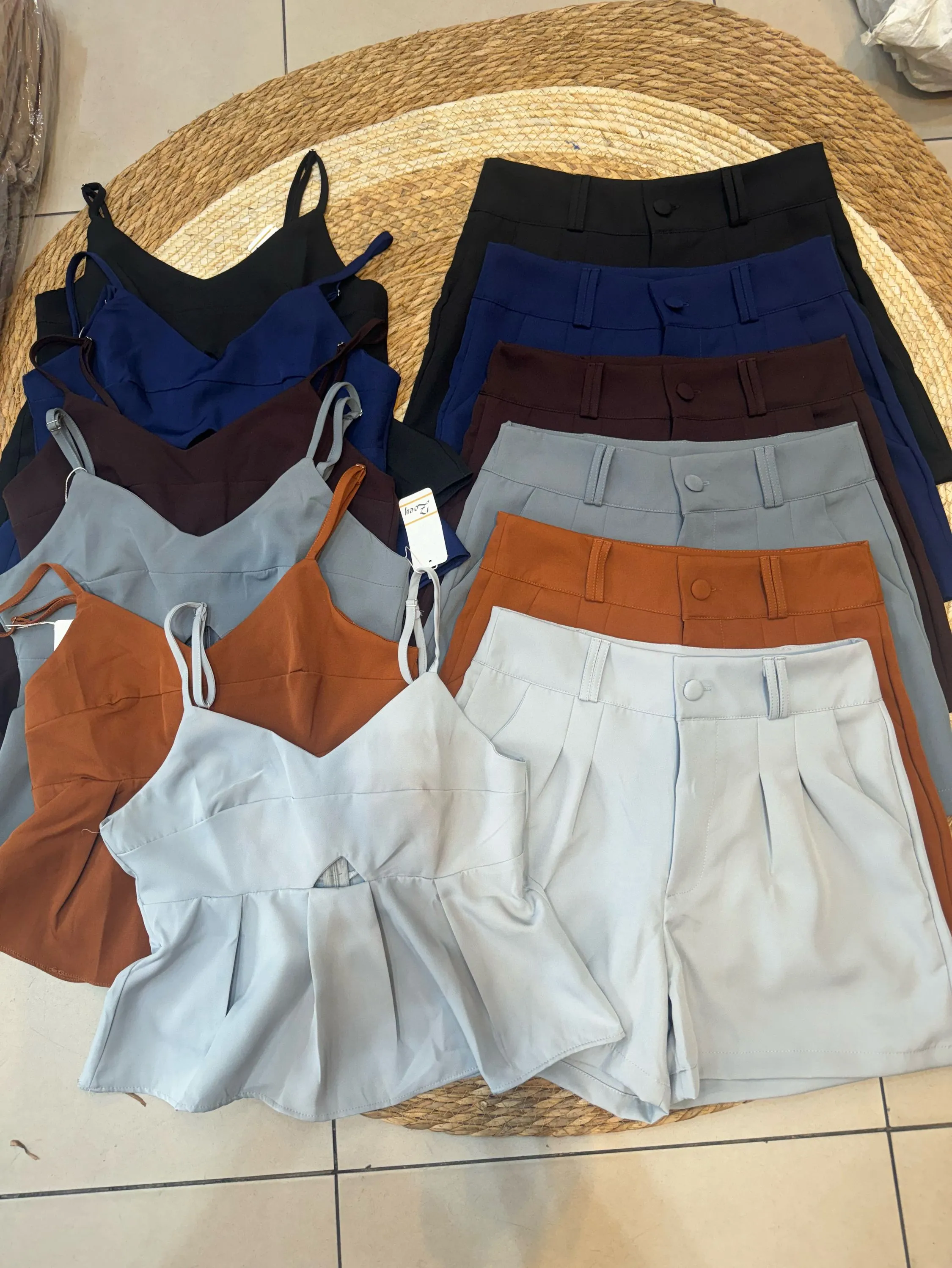 Conjunto short e blusa , tecido alfaiataria , cod 926