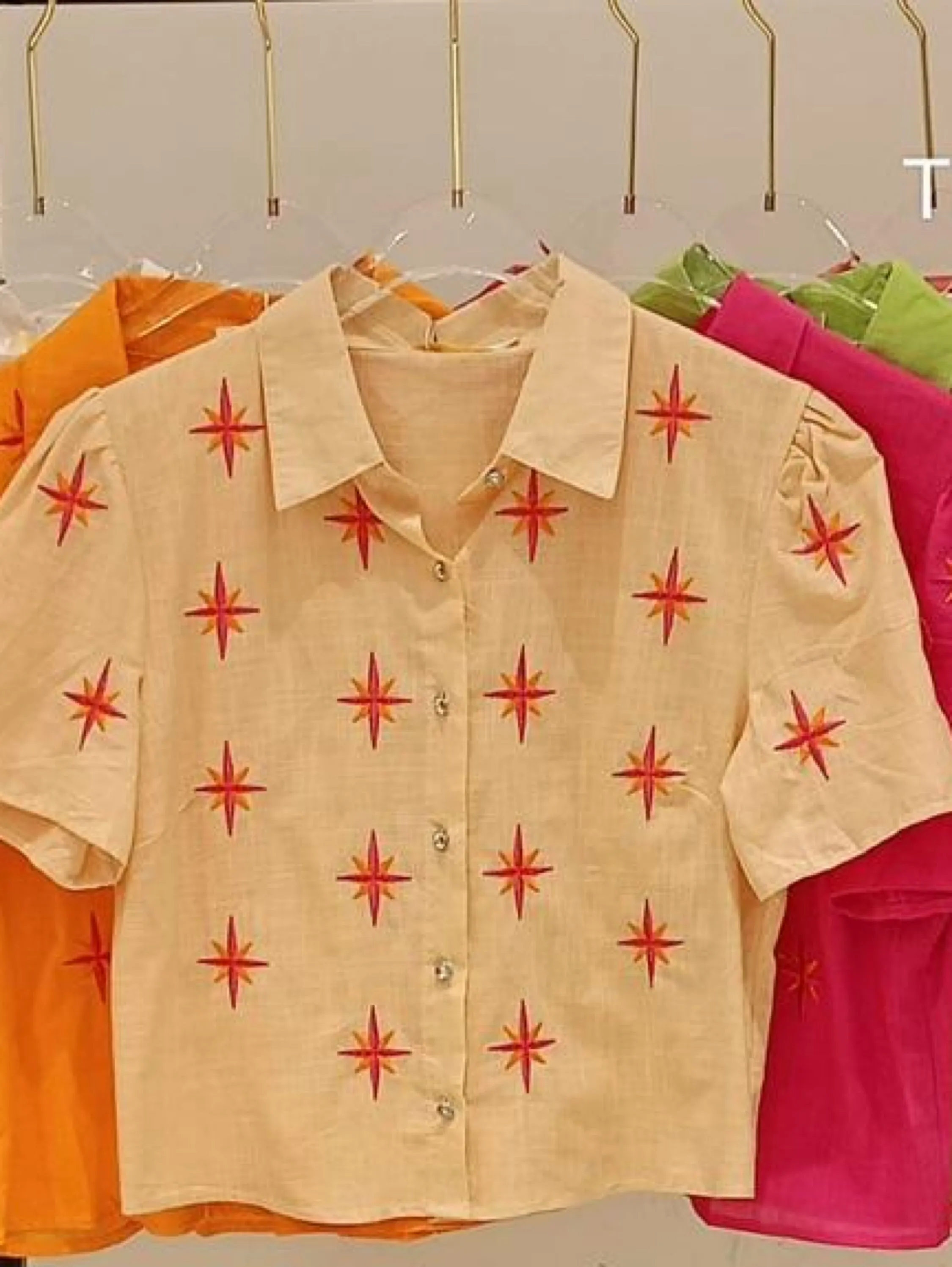 Camisa cropped linho estrelas manga curta LS51