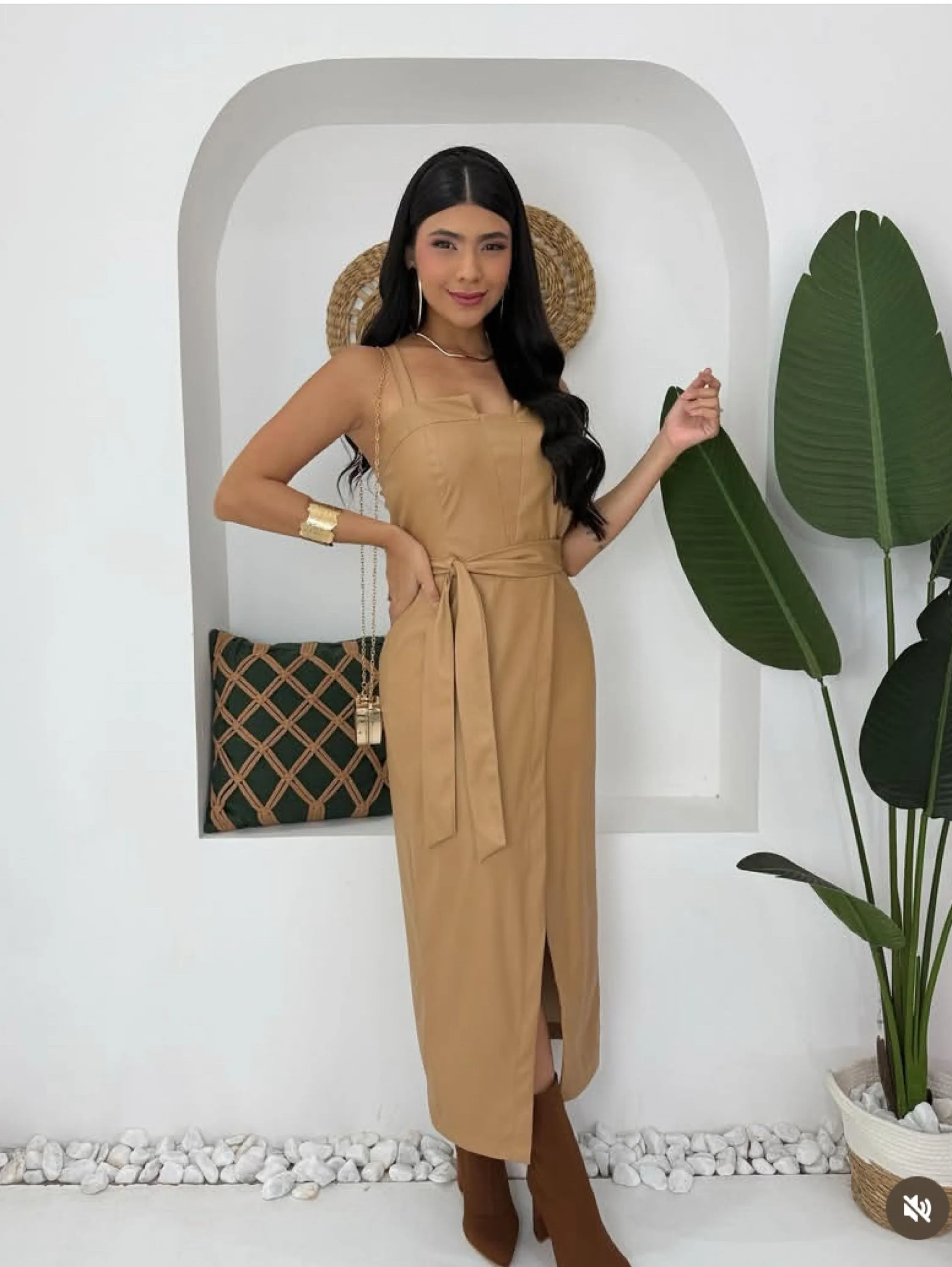 Vestido mid couro fake