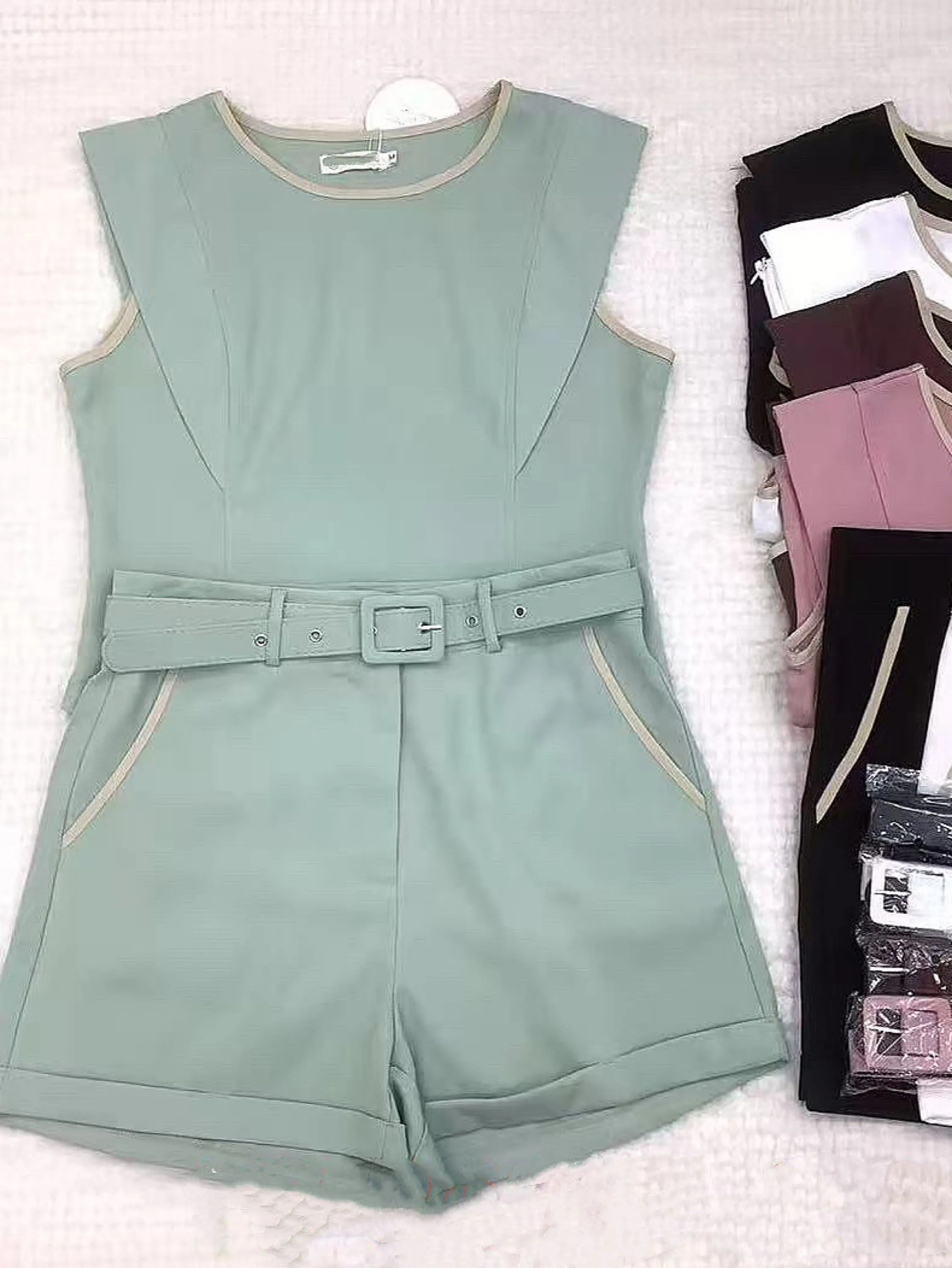 Conjunto linho novo com cinto social novidade