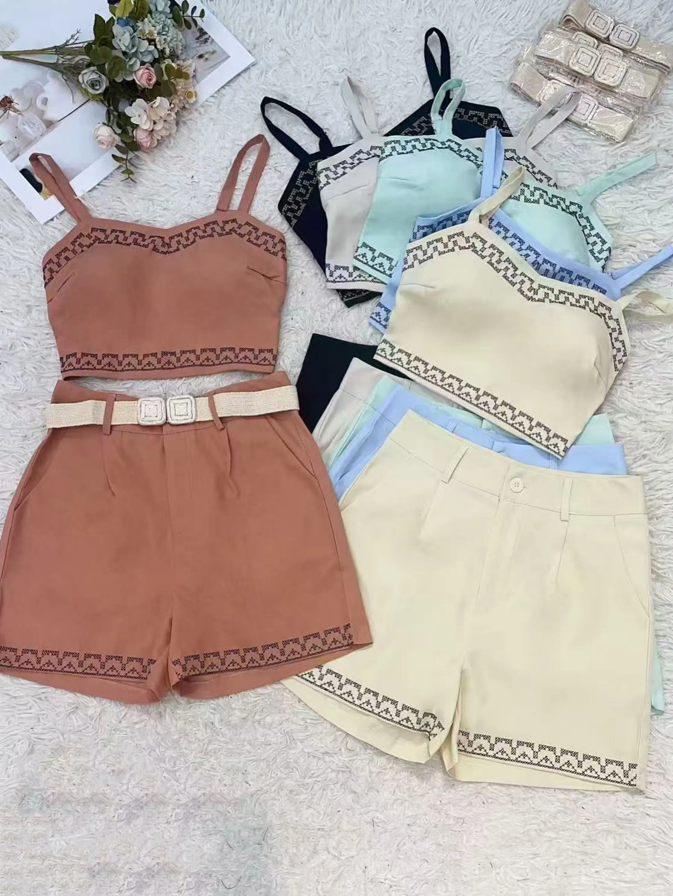 Conjunto portada Com bojo e cinto novidade linda