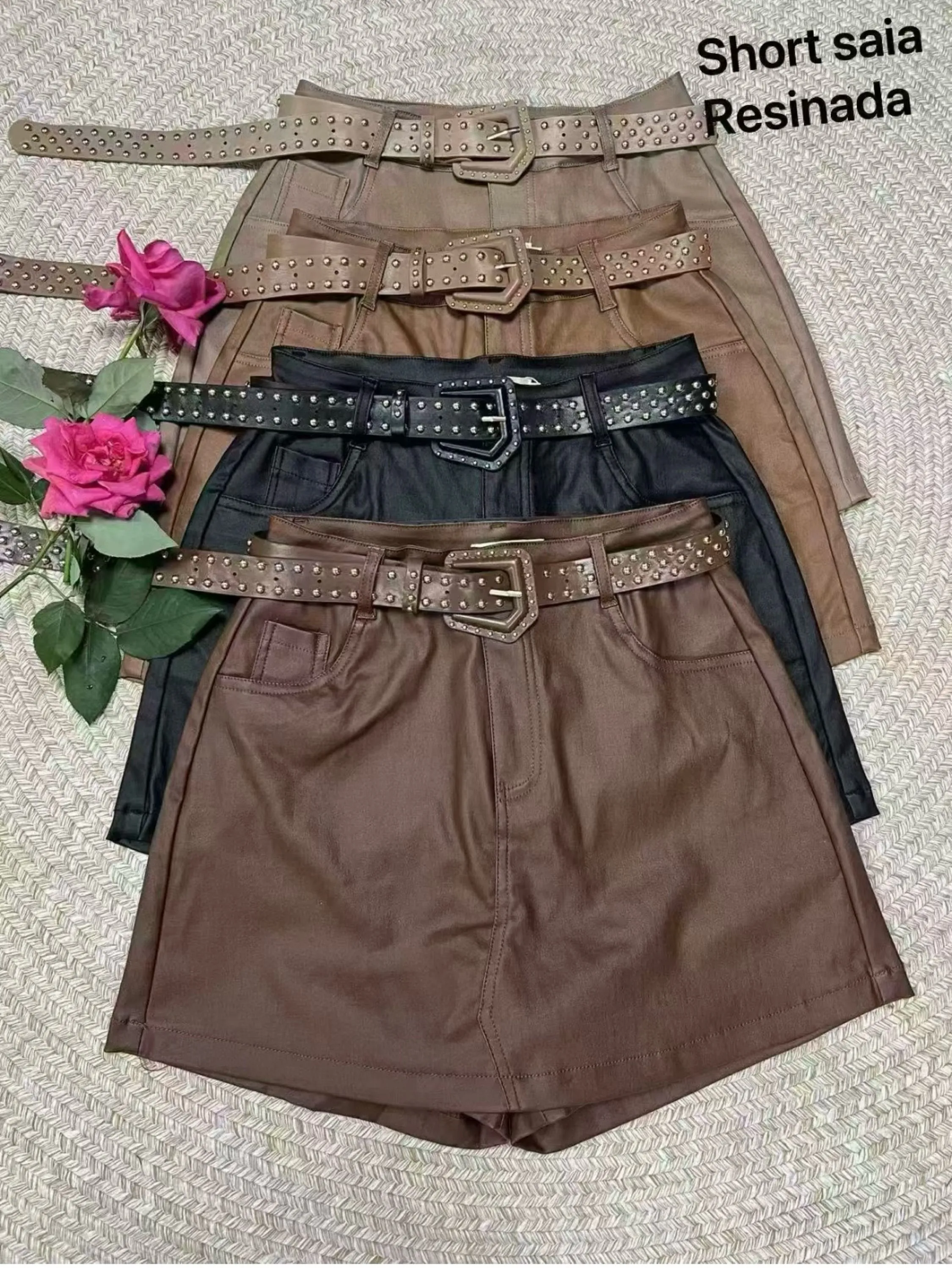 Short saia resilnada com cinto tem elastano social linda