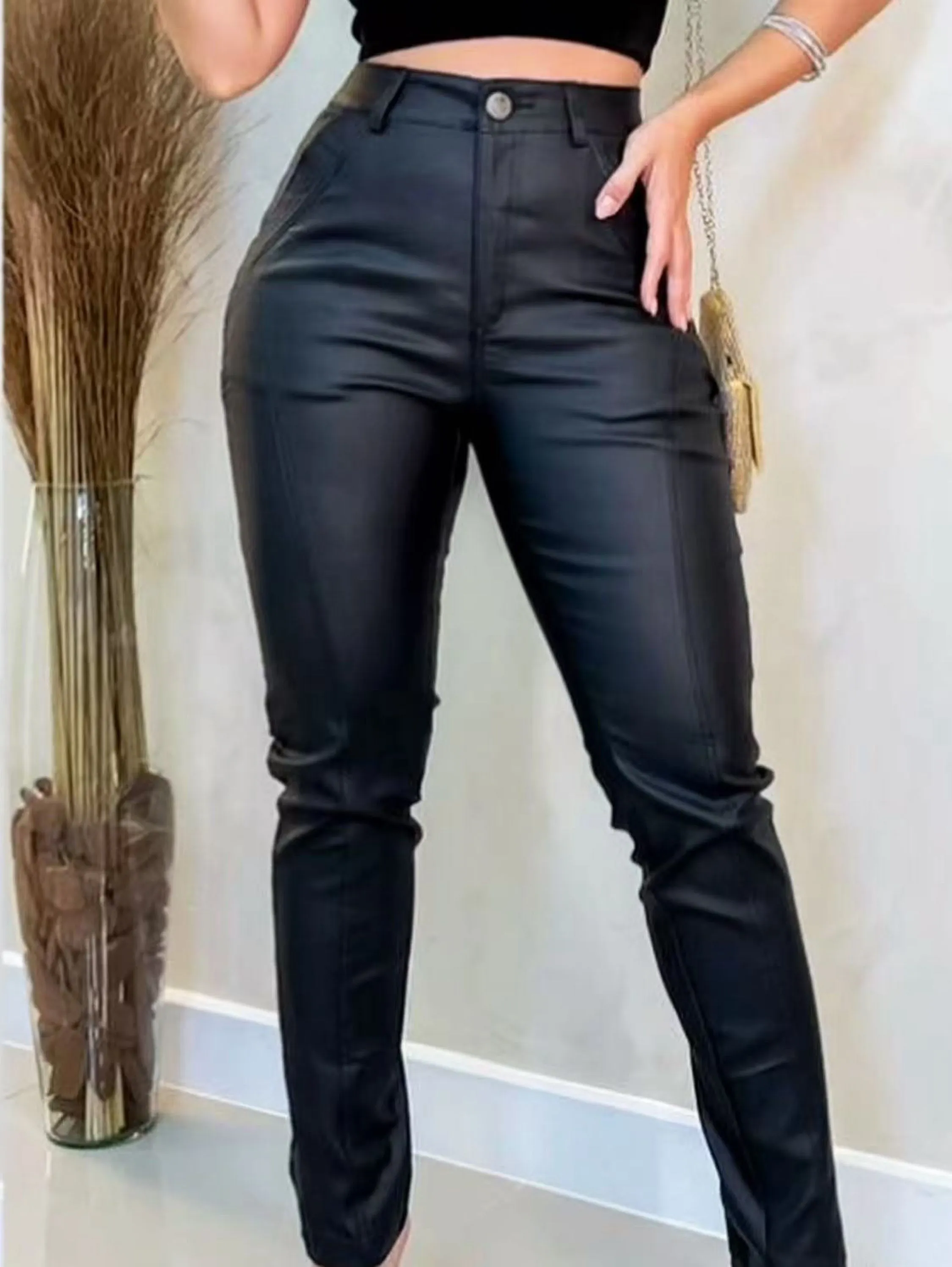 Calça resilnada com elastano novidade linda