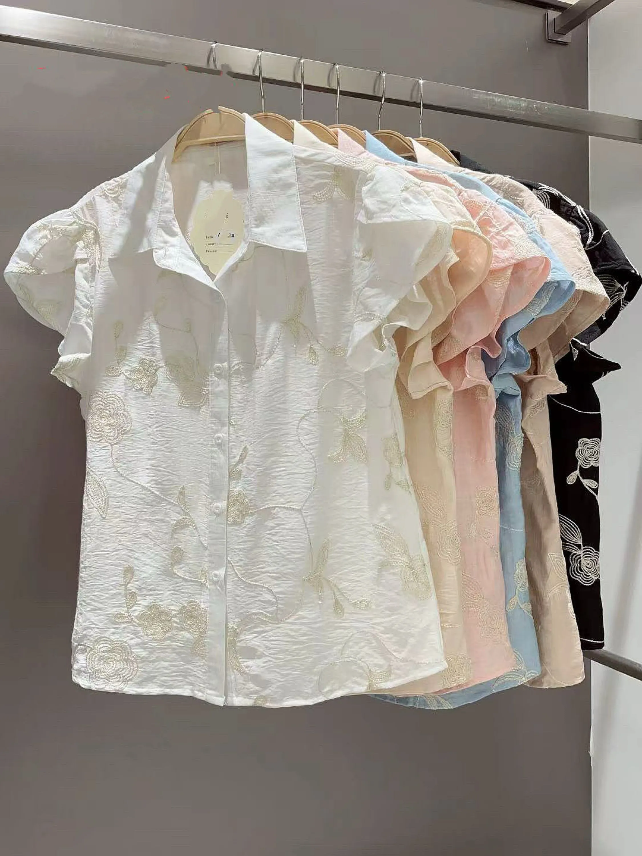 Camisa linho portada Flor com pouco blilho linda