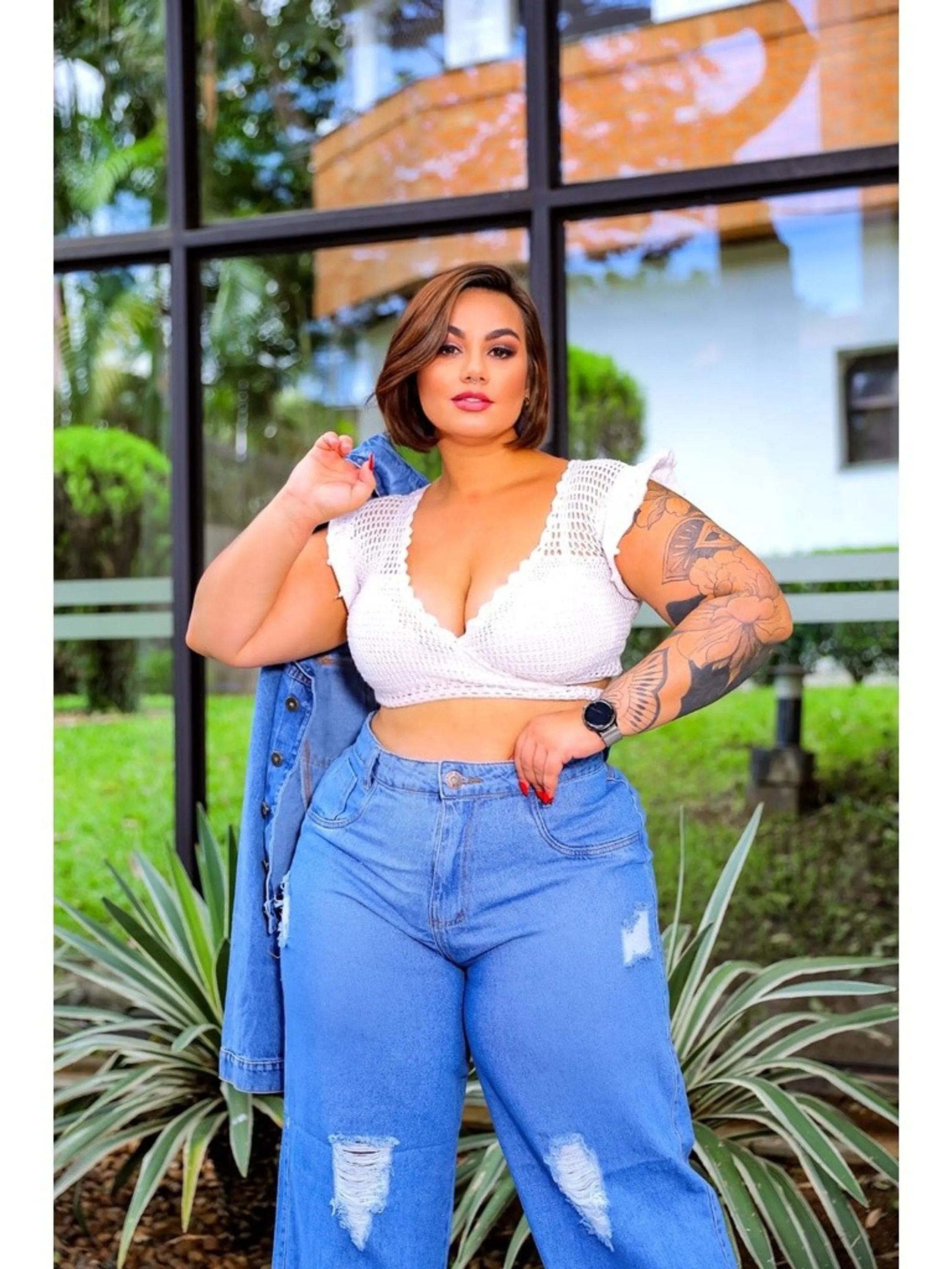 Calça Jeans Plus Size Pantalona Destroyed