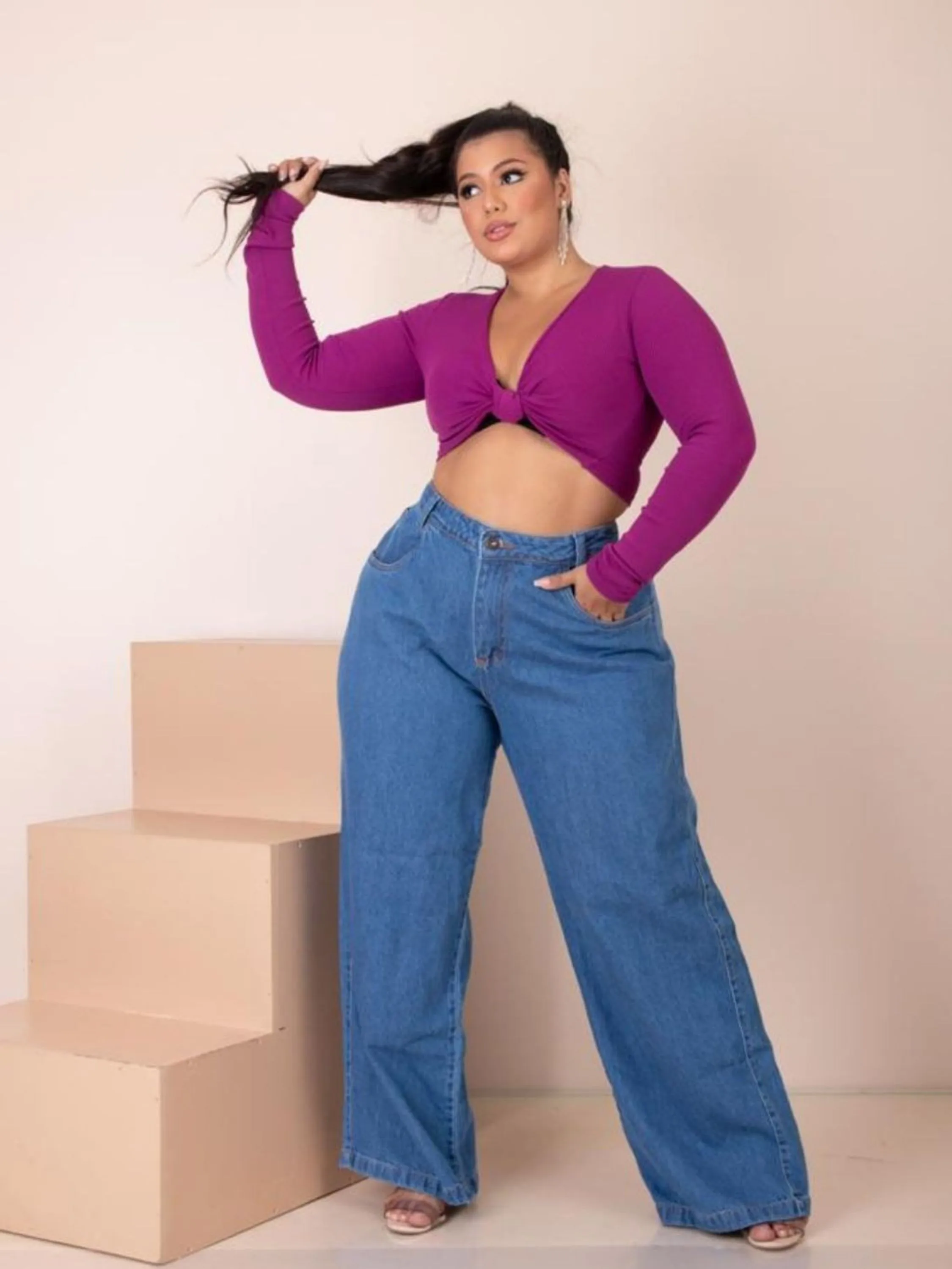 Calça Jeans Escura Plus Size Pantalona