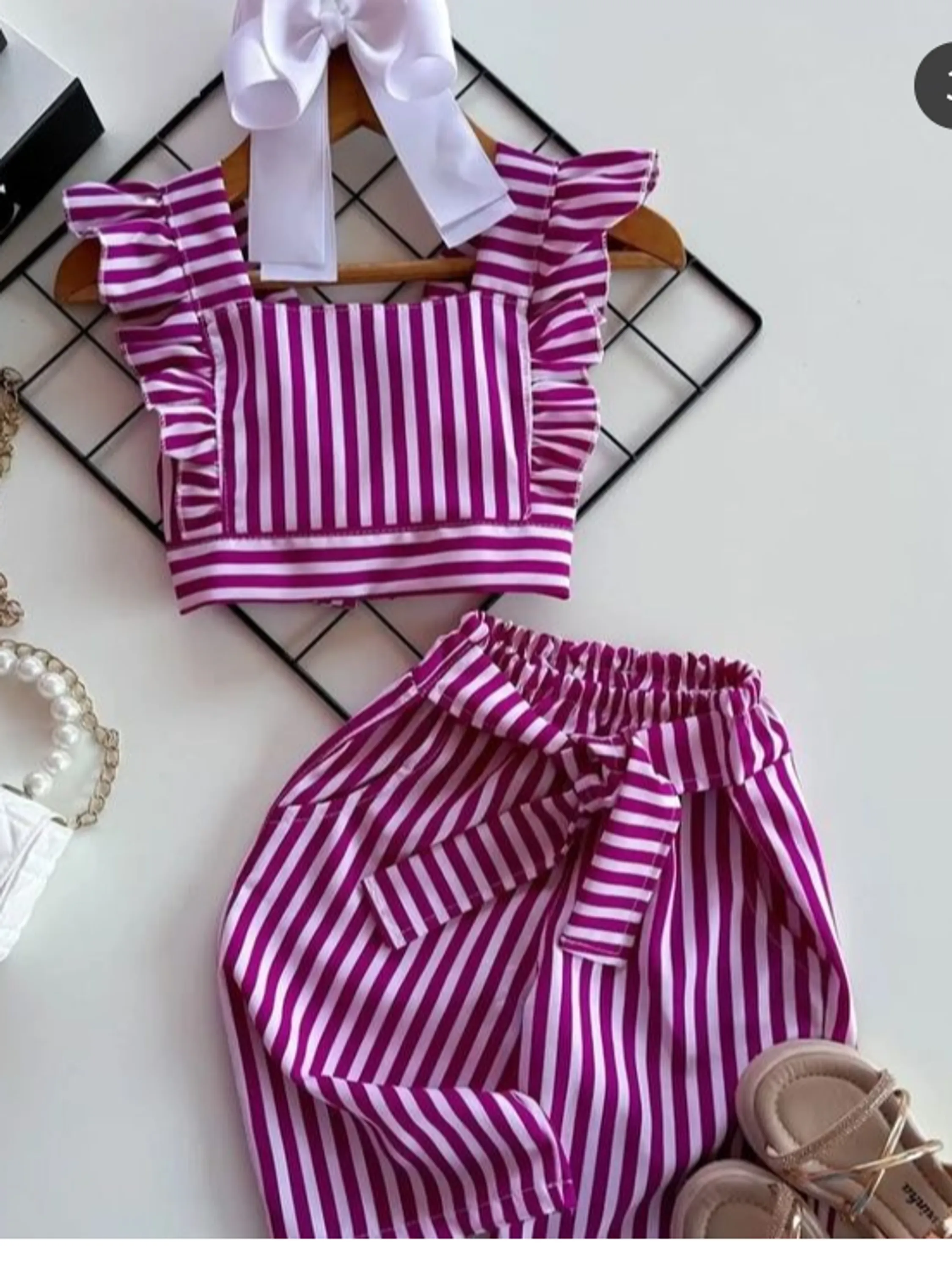 Conjunto infantil listrado