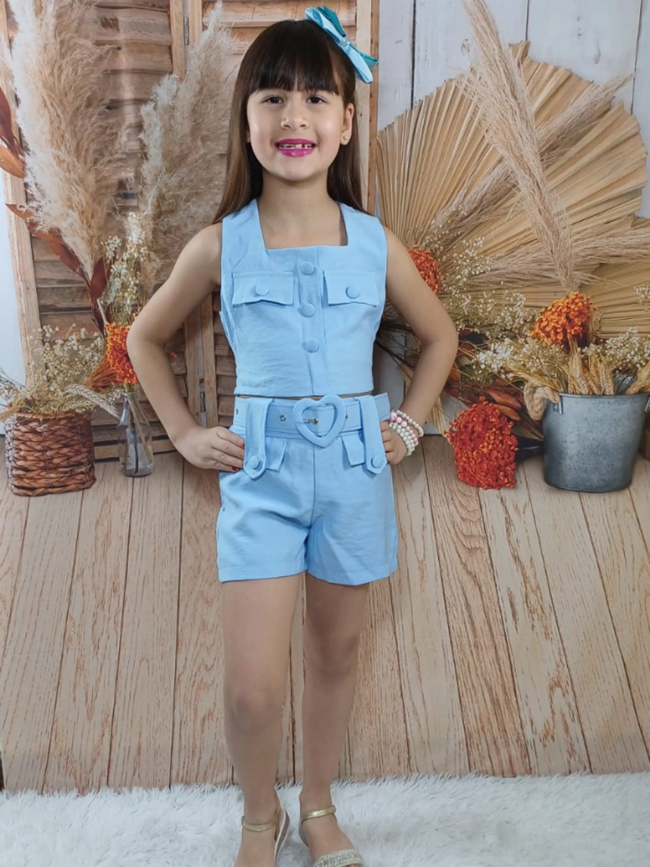 Conjunto infantil shorts com cinto e cropped (19)