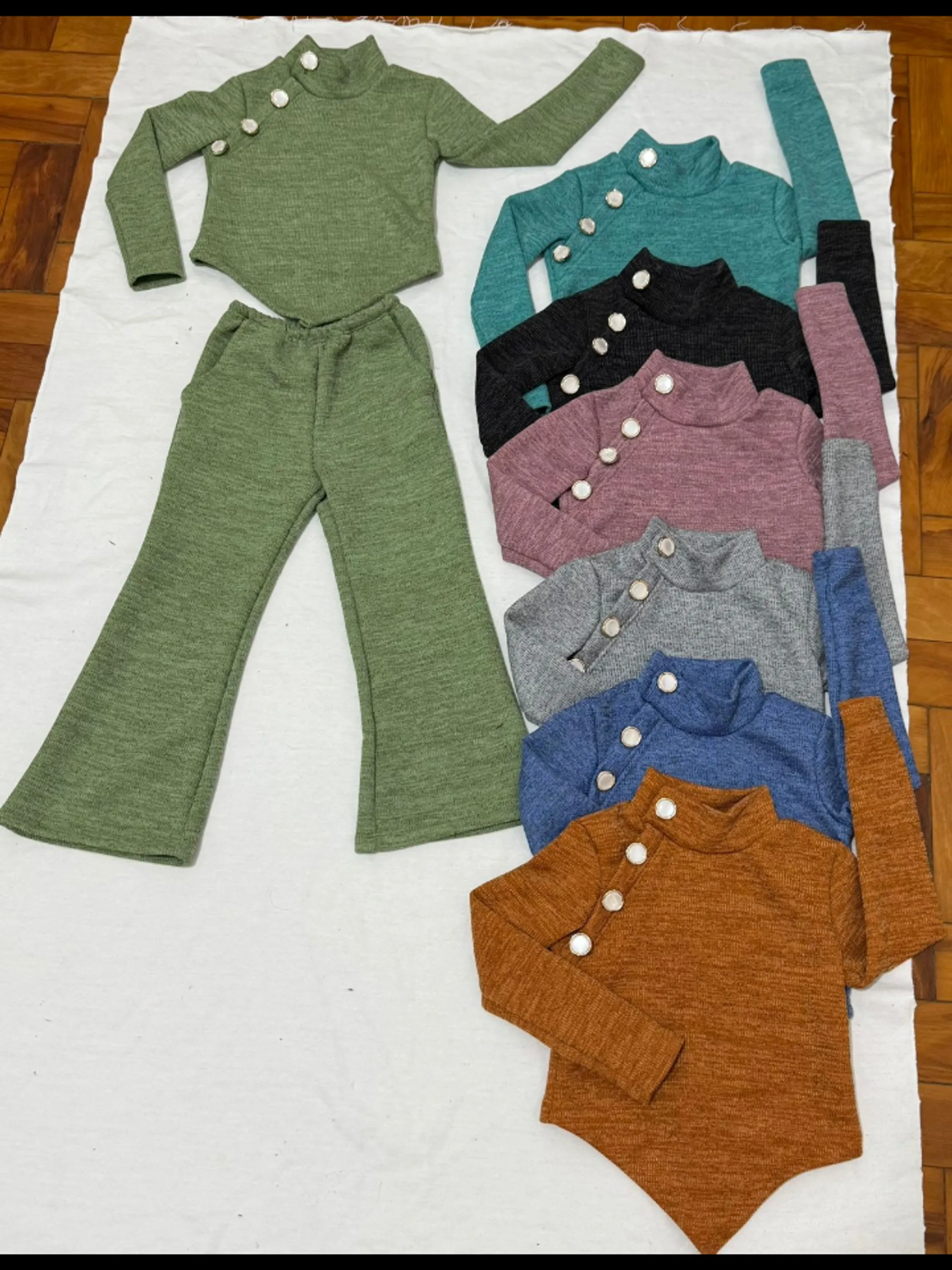 Conjunto infantil tecido Ribana