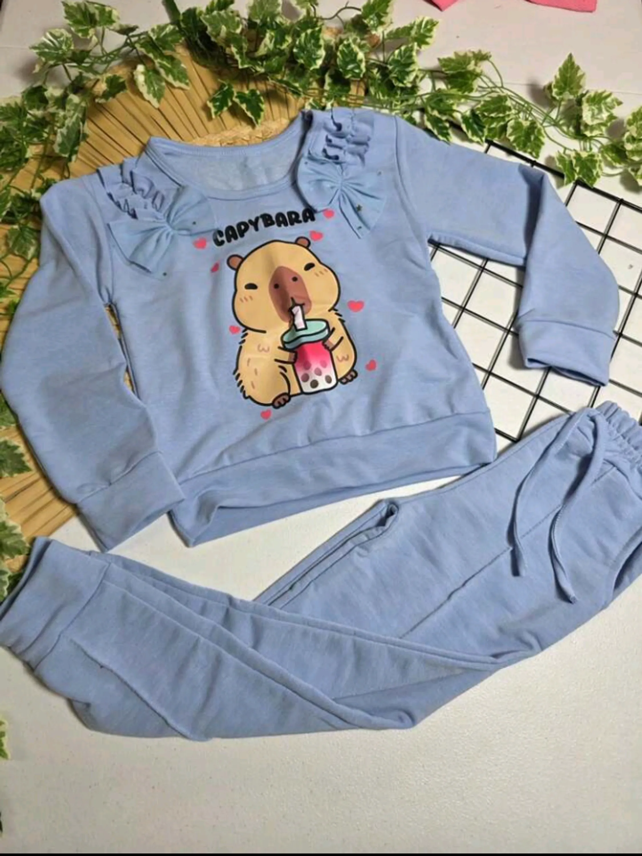 Conjunto infantil tecido moletinho estampas sortidas