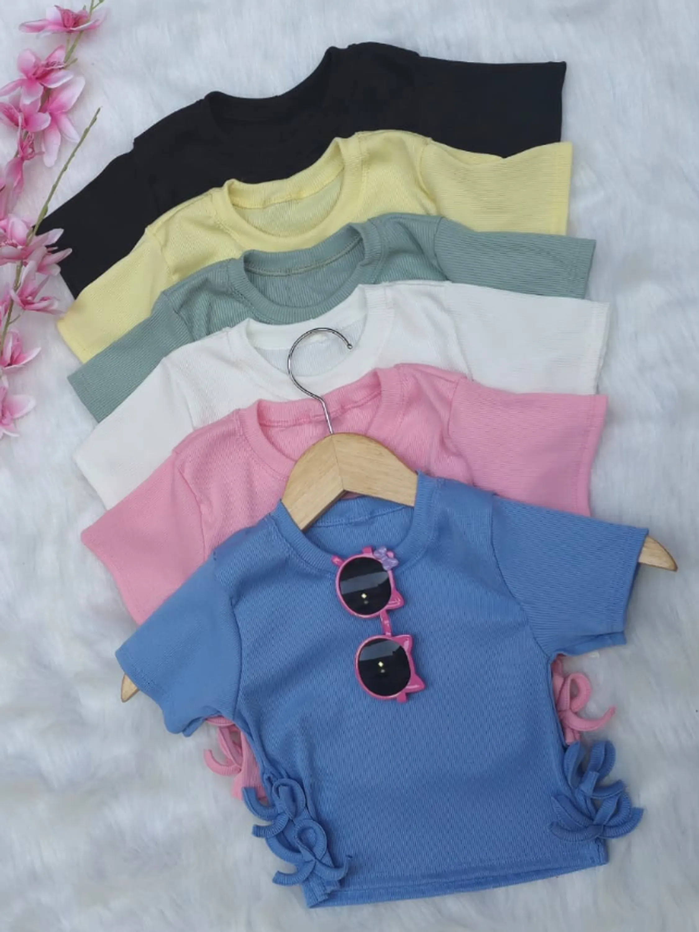 Blusinha cropped infantil com detalhes lateral (15)