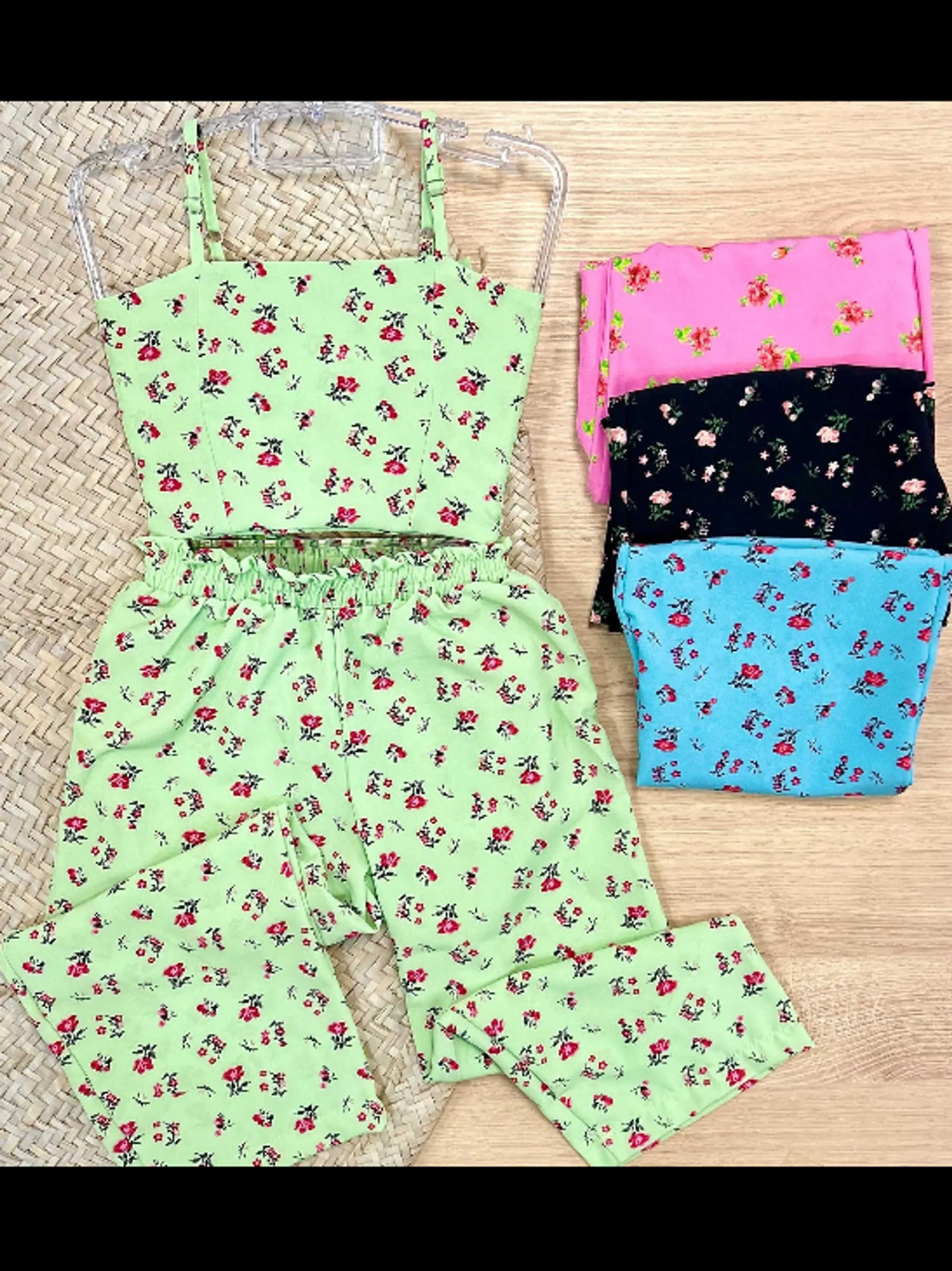 Conjunto calça e cropped infantil (VH)