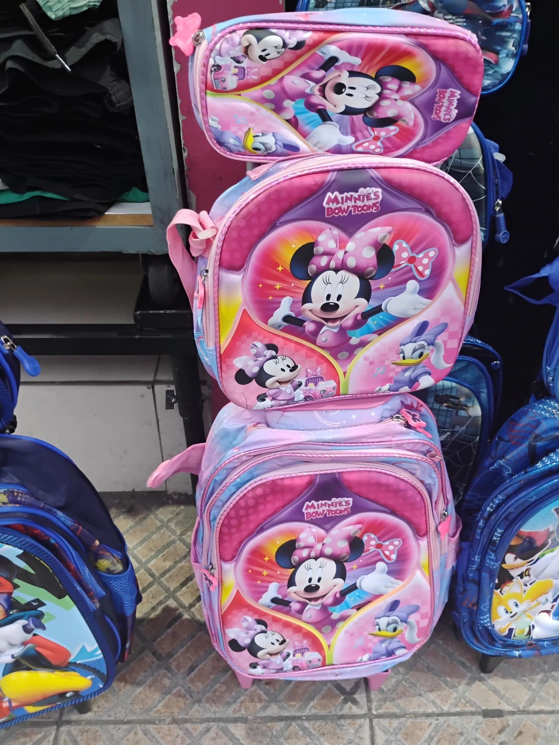 Kit de mochila infantil com rodinhas