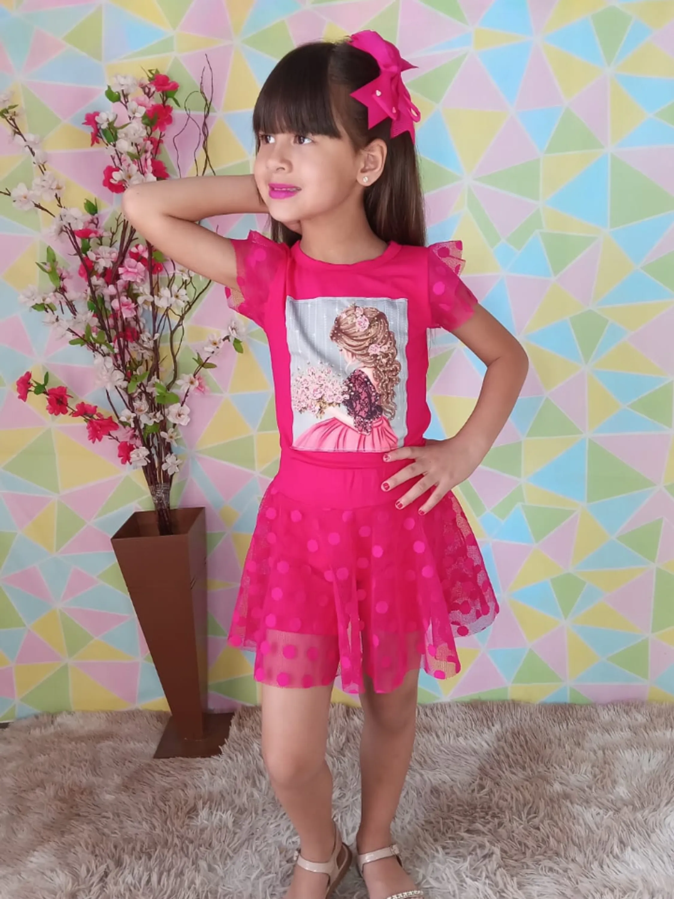 Conjunto infantil t-shirt com shorts saia em tule