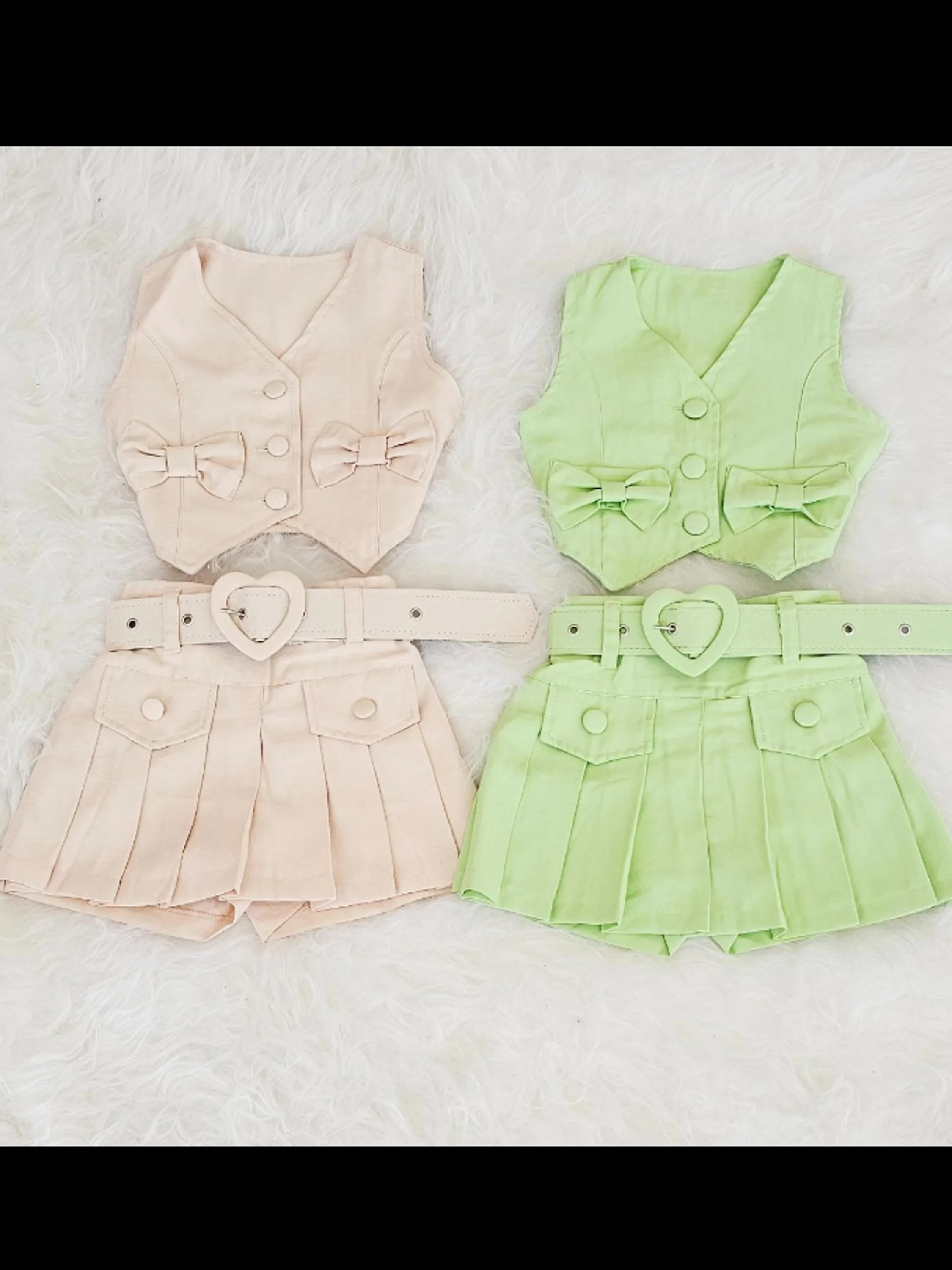 Conjunto infantil de colete com laço e shorts saia (12)