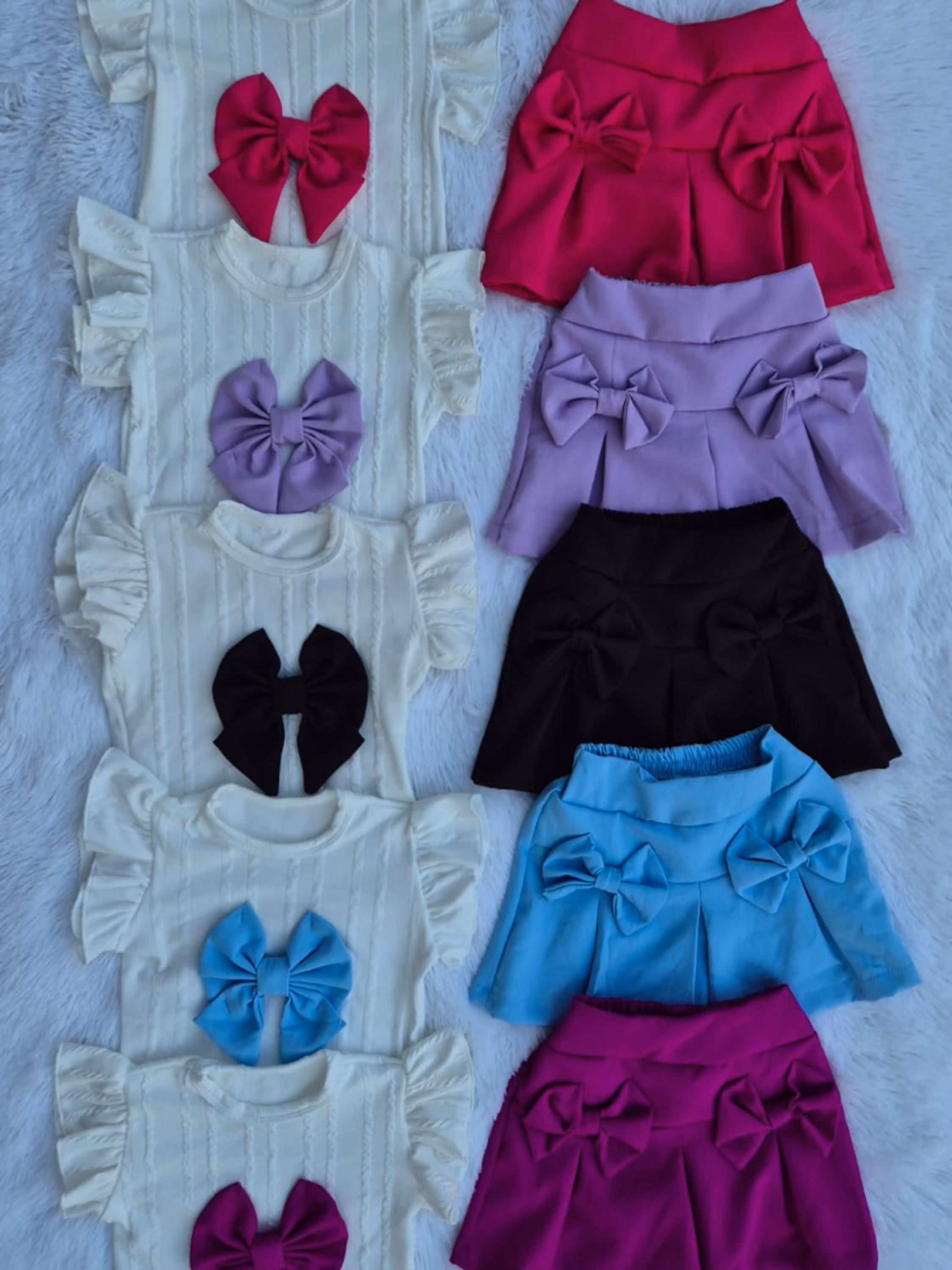 Conjunto infantil blusinha com laço shorts saia (Azul)