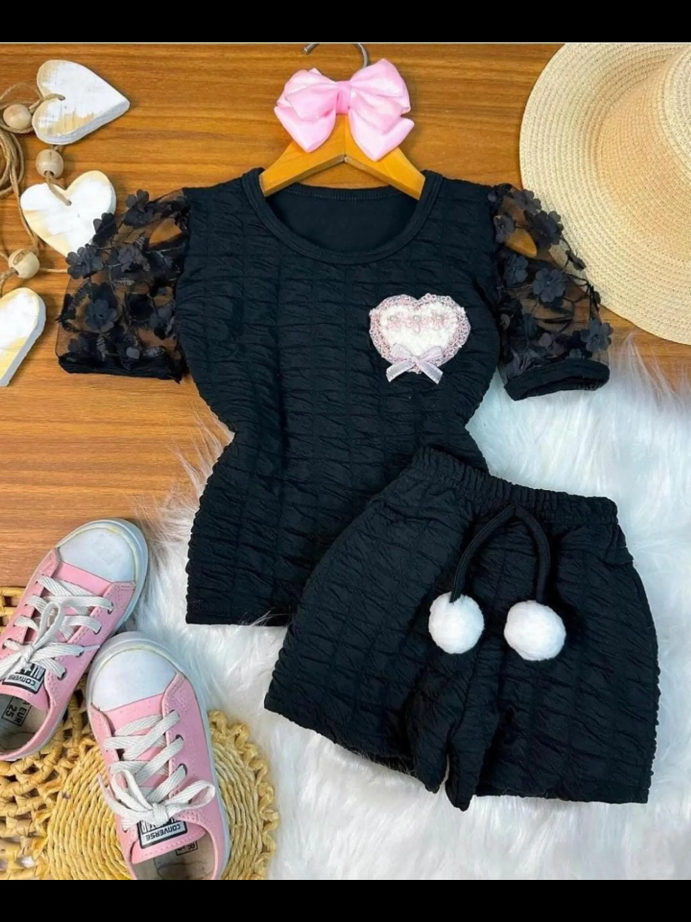 Conjunto infantil com manga tule