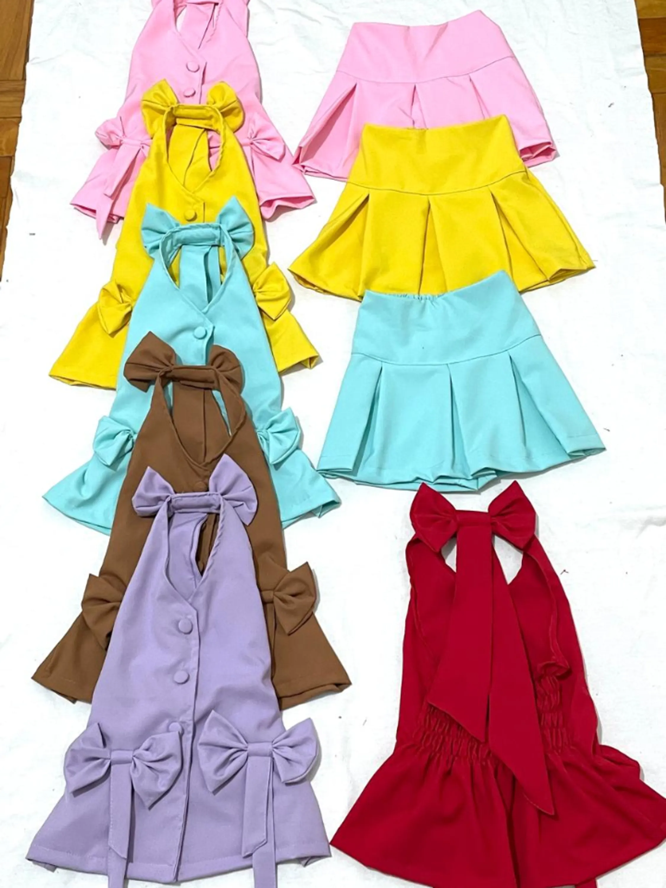 Conjunto infantil blusinha e shorts saia (Azul)
