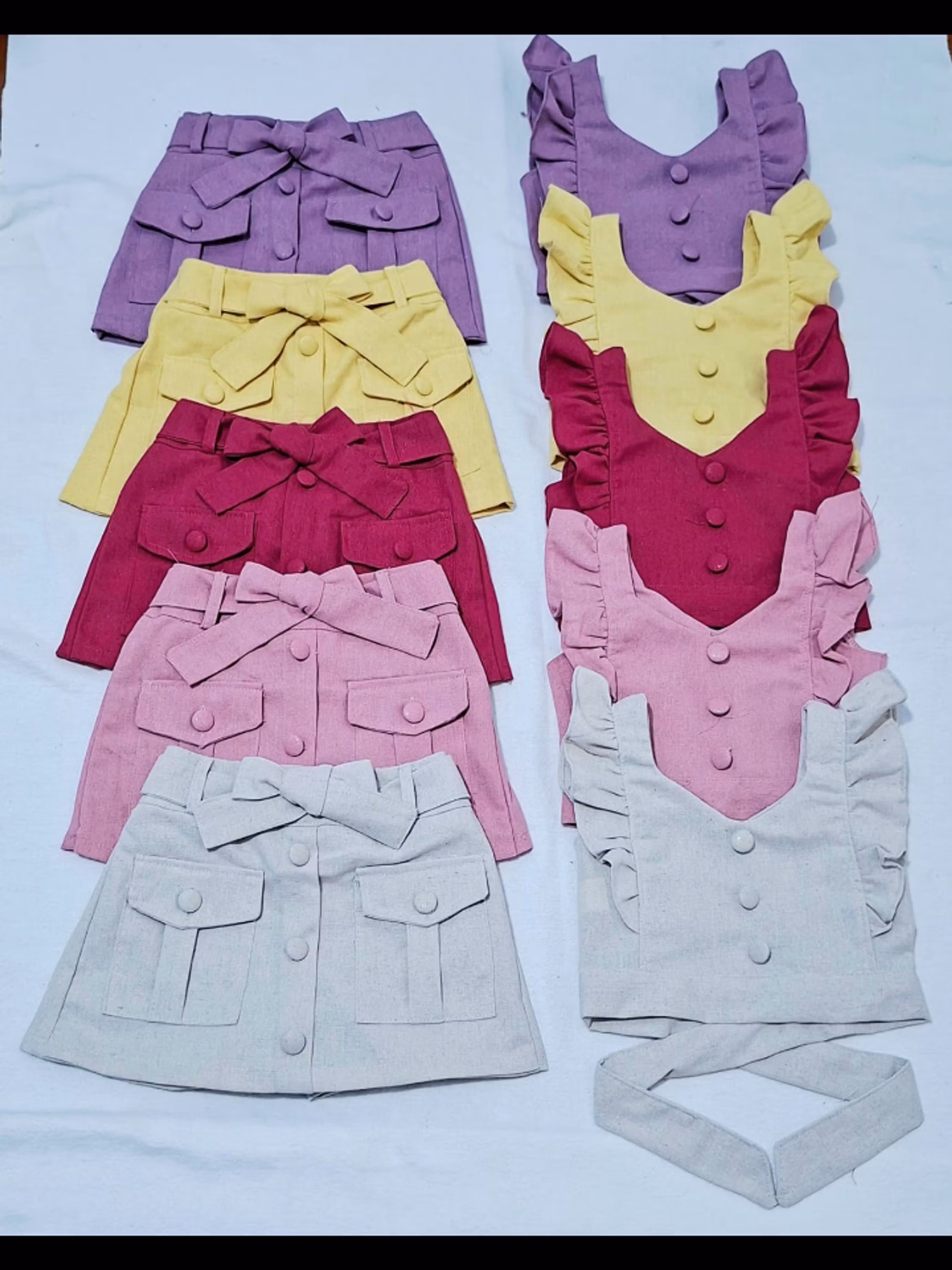 Conjunto infantil cropped e saia tecido linho (azul)