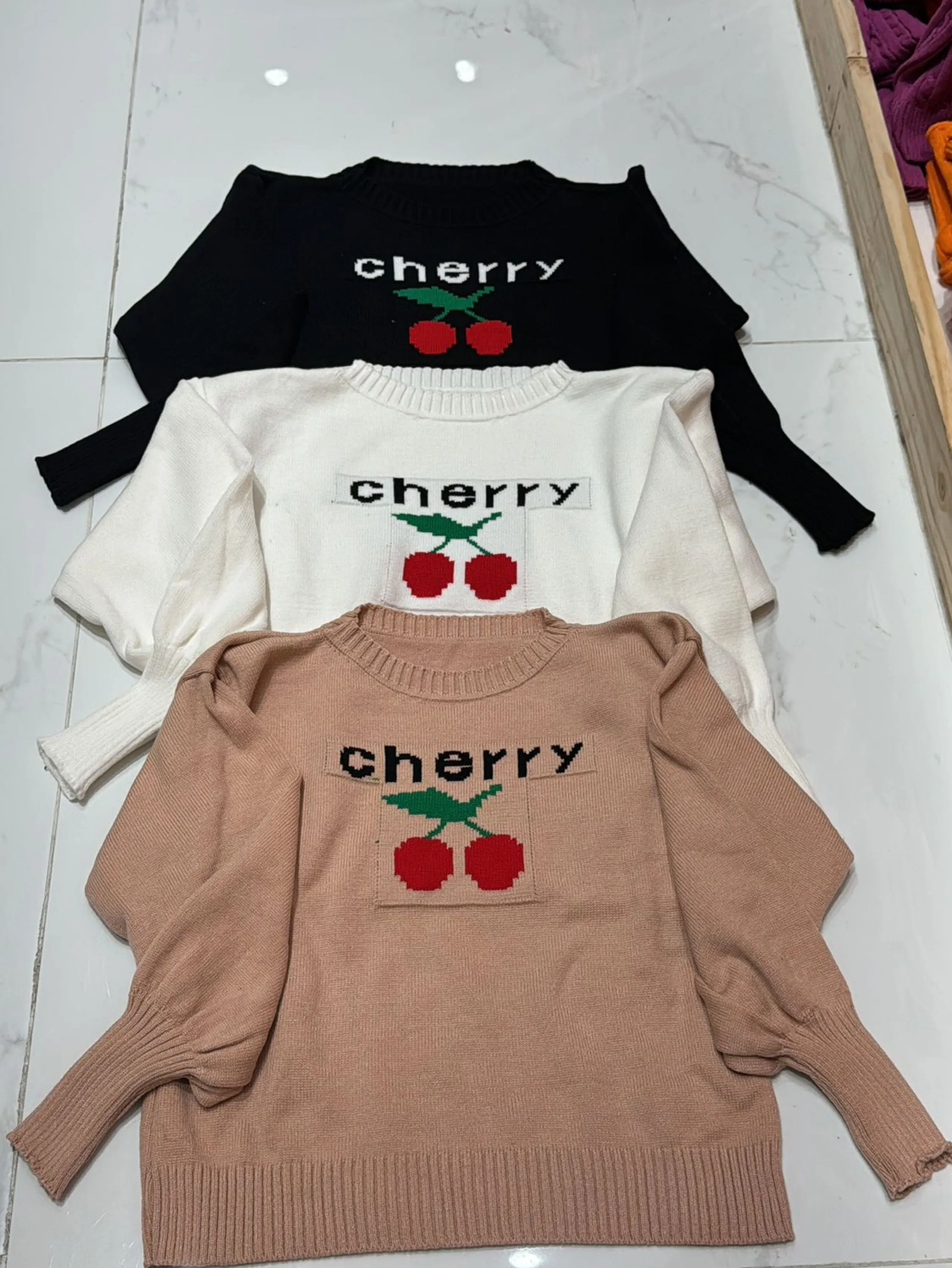 Blusa de cereja cherry tricot