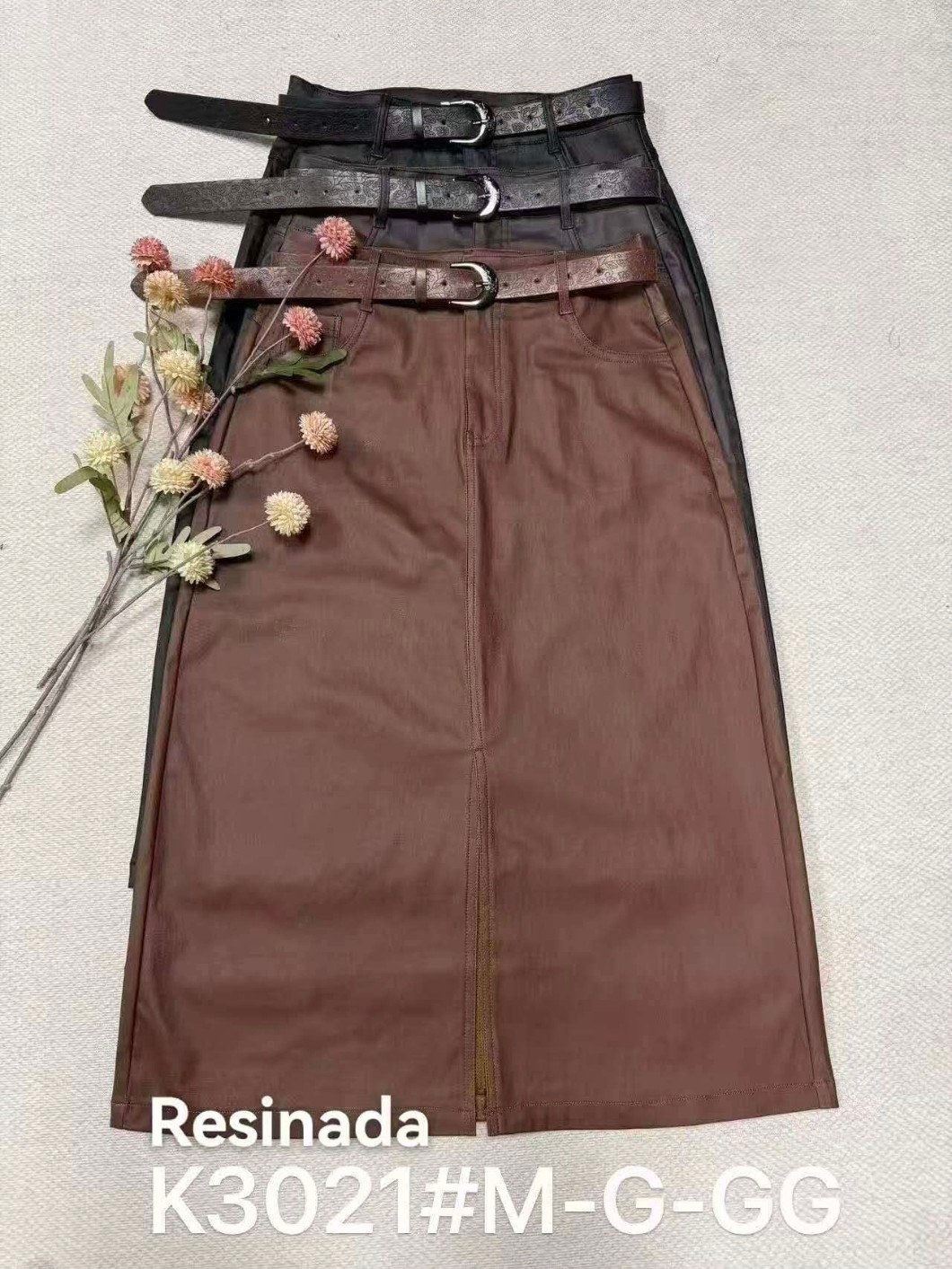 saia resinada midi com cinto importado
