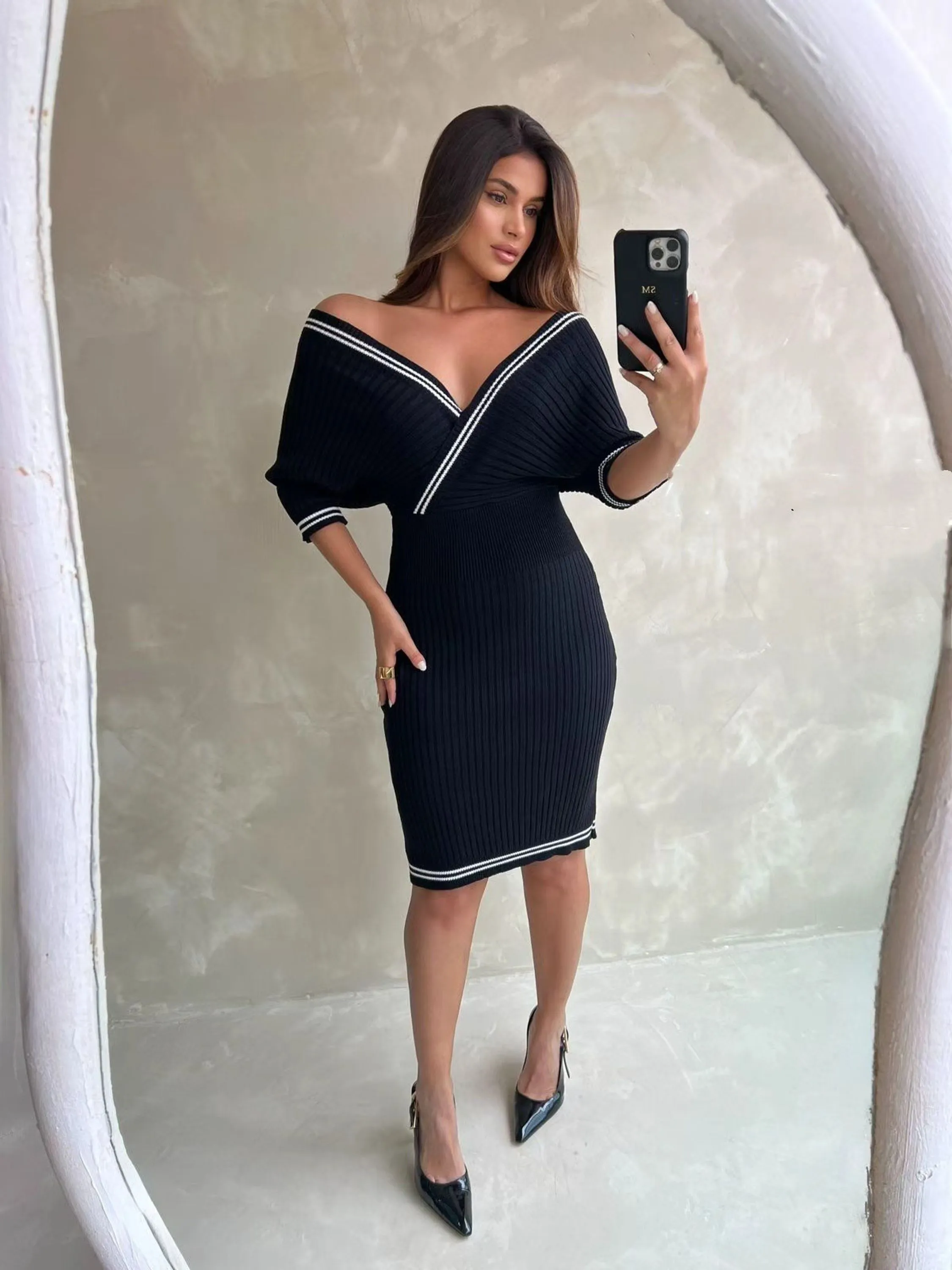 Vestido Curto Trico Ombro a Ombro Elegante Moda Verão