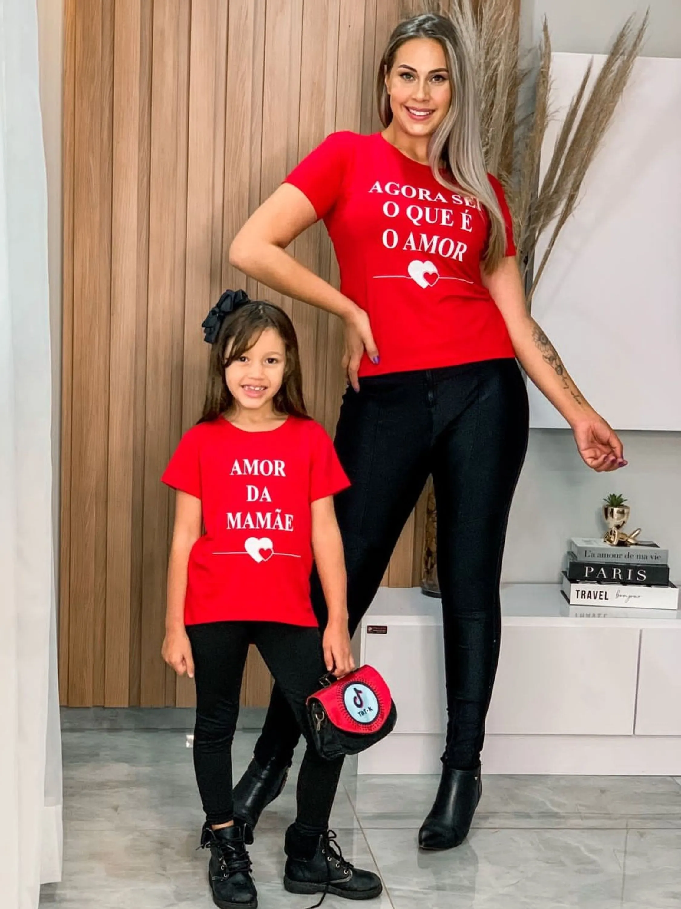 Kit Camiseta 2 peças Tal Mãe Tal Filha Agora Sei o que é o Amor Seu look é Você