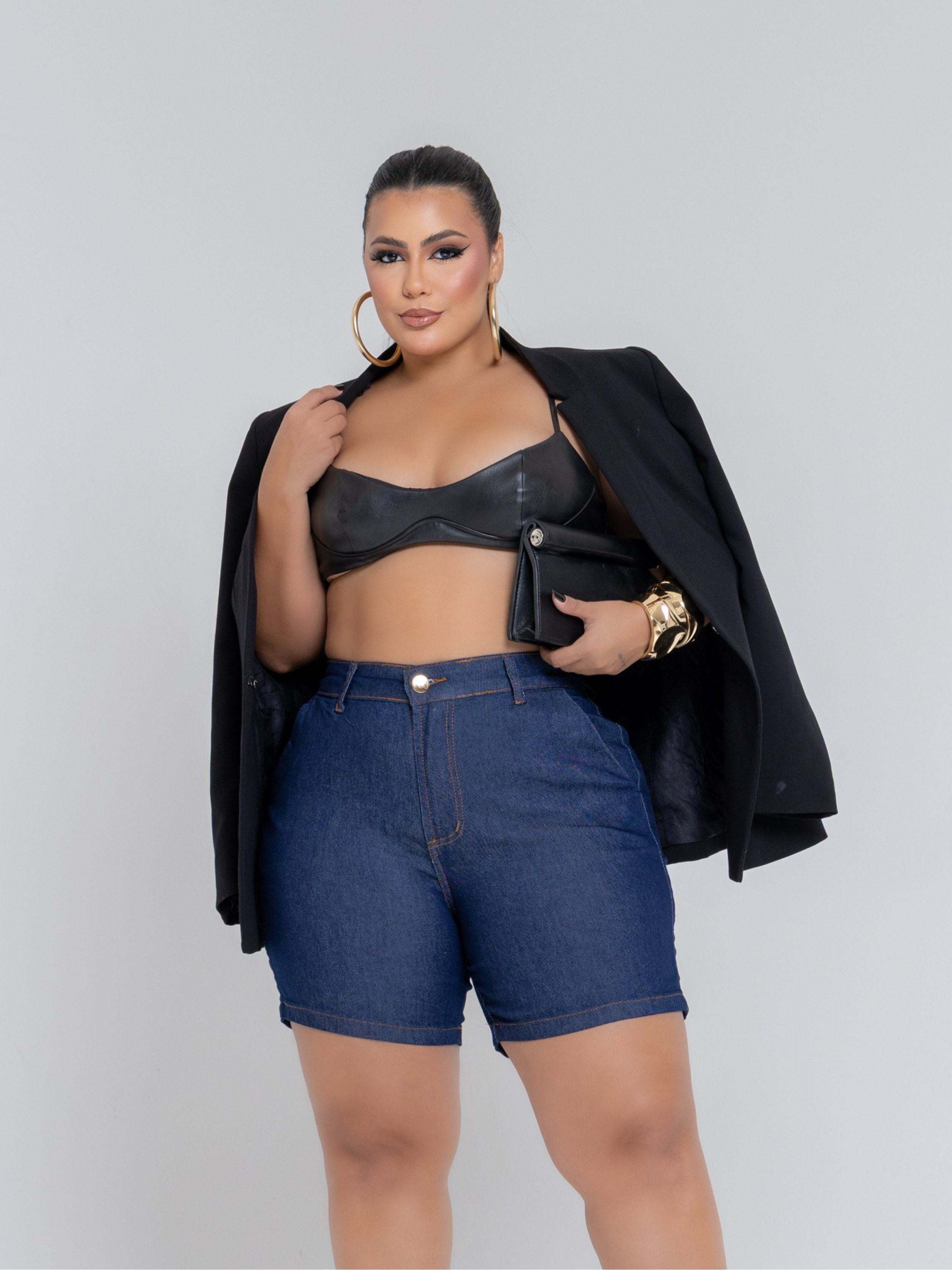 Bermuda Plus Size Bolso embutido com lycra
