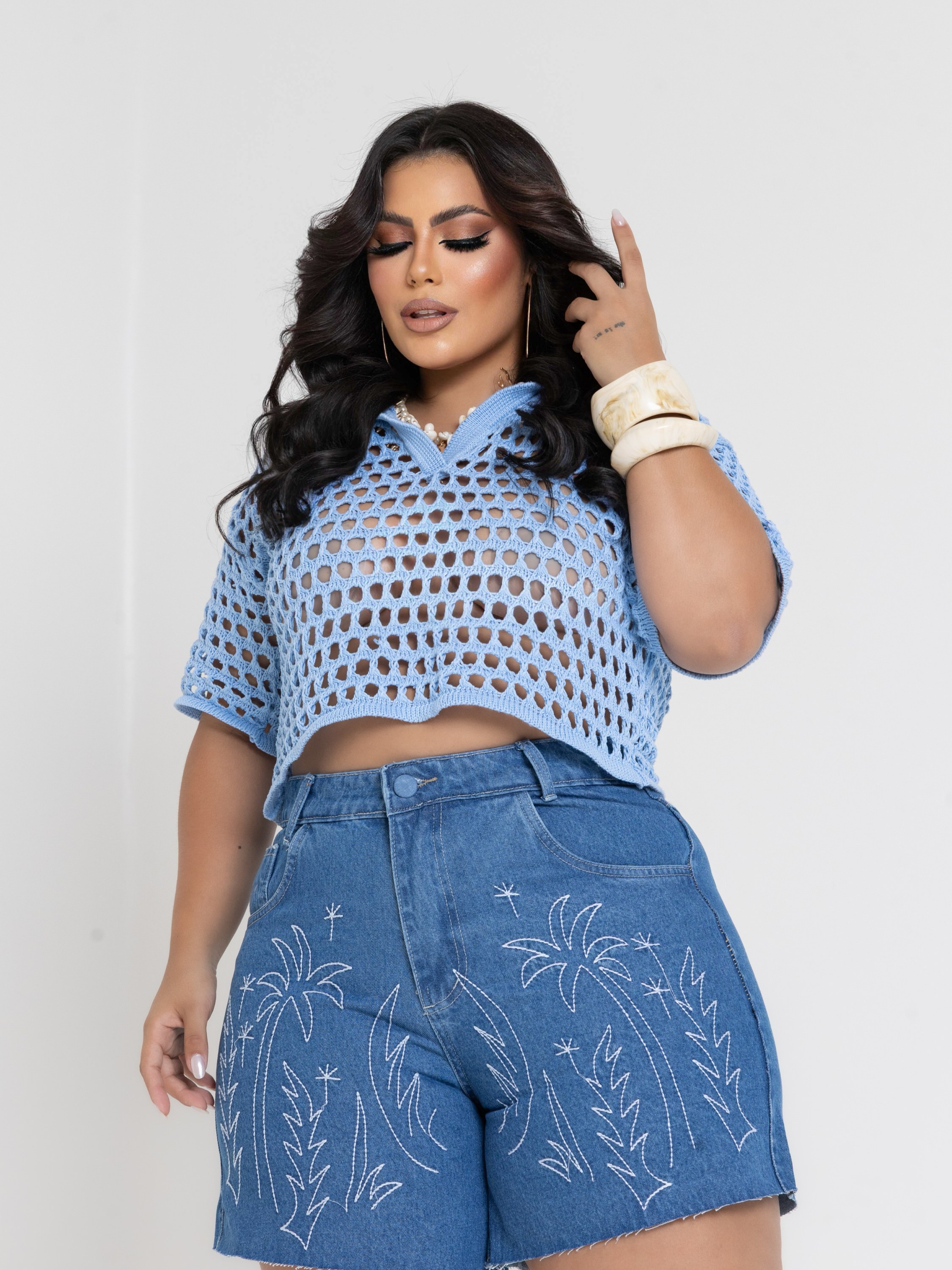 SHORT JEANS PLUS SIZE BORDADO COQUEIRO
