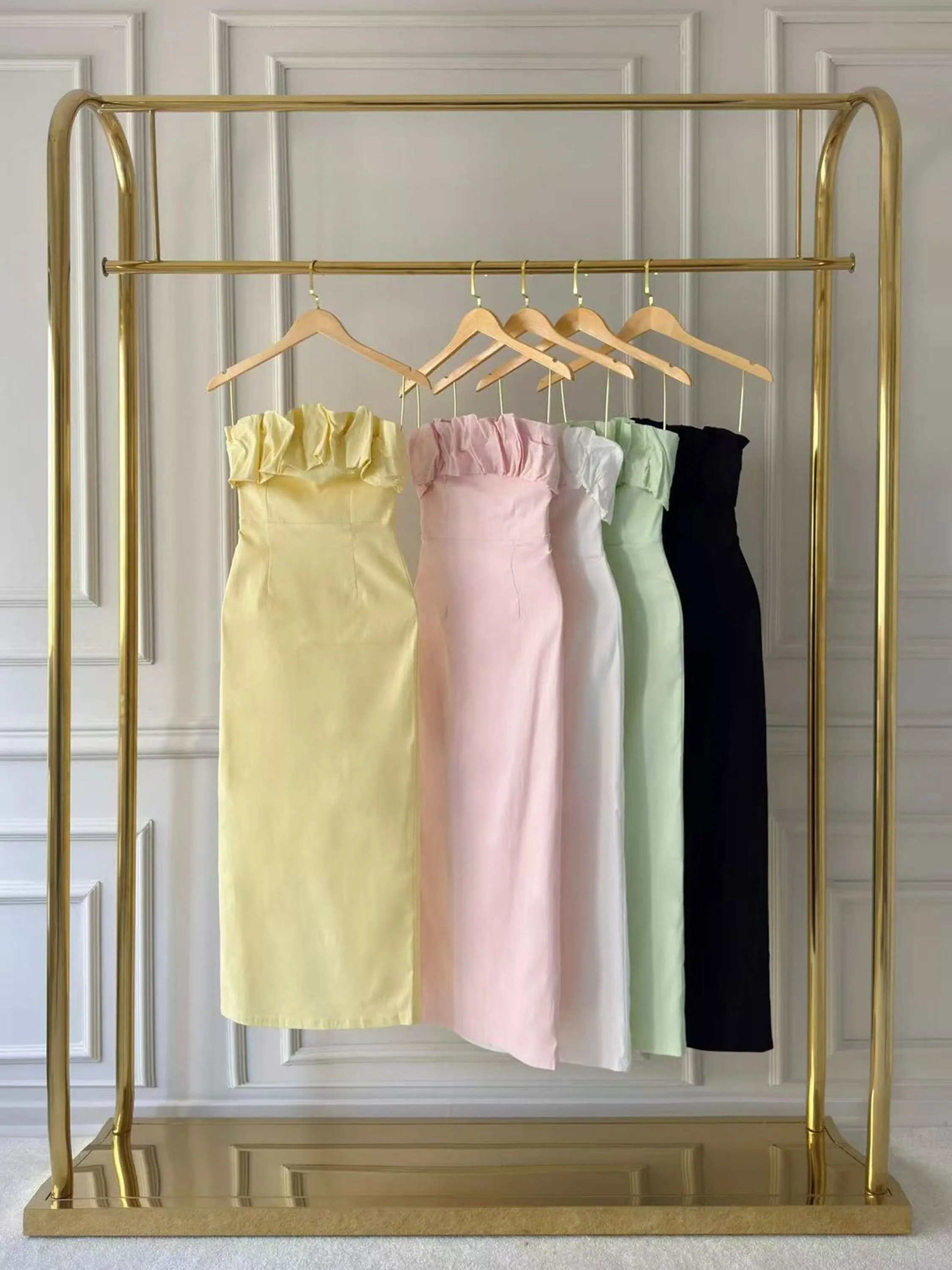 Vestido Midi Tomara-que-Caia com Babado Elegance